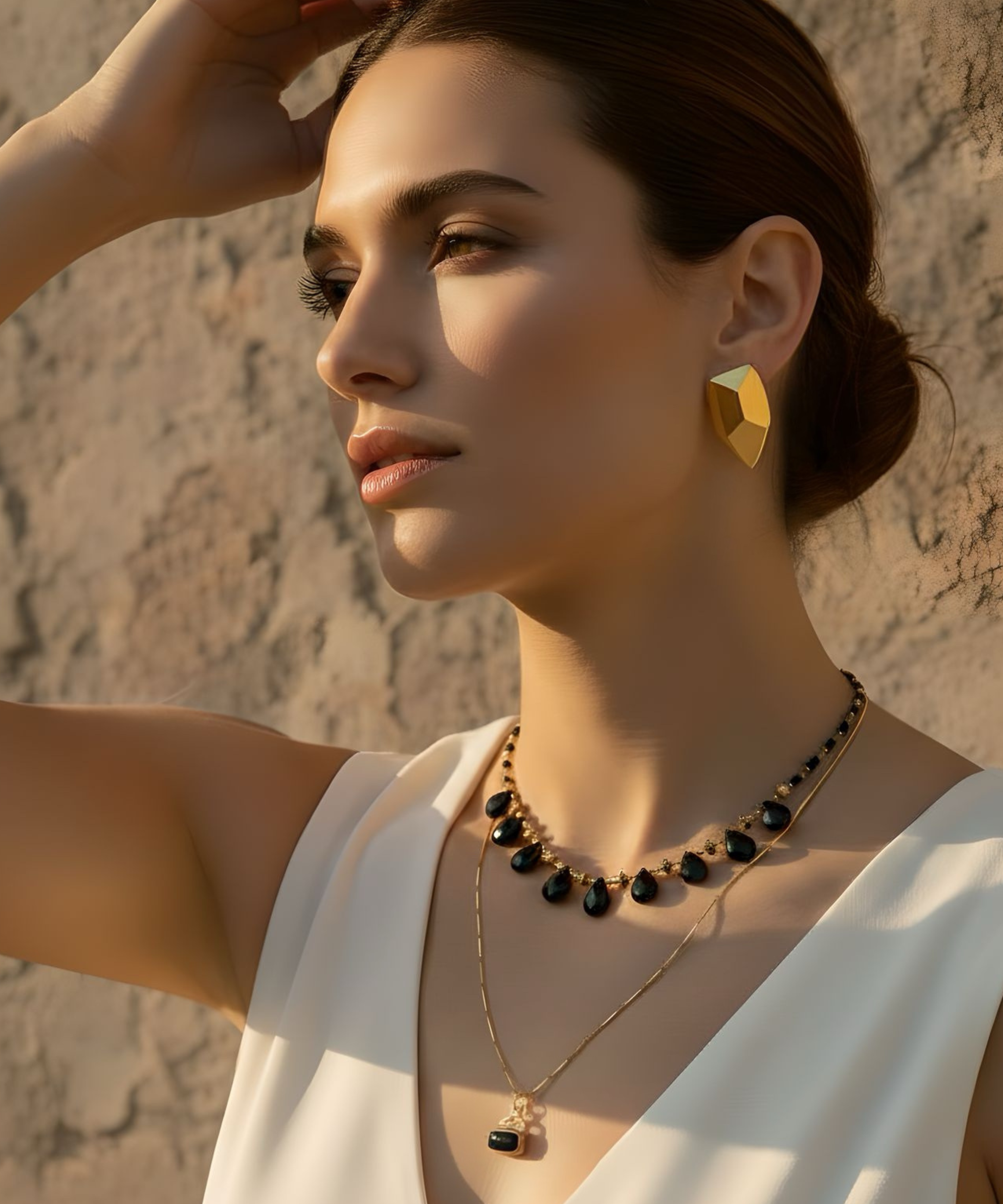 OBSIDIAN GLOW SİYAH DAMLA KOLYE