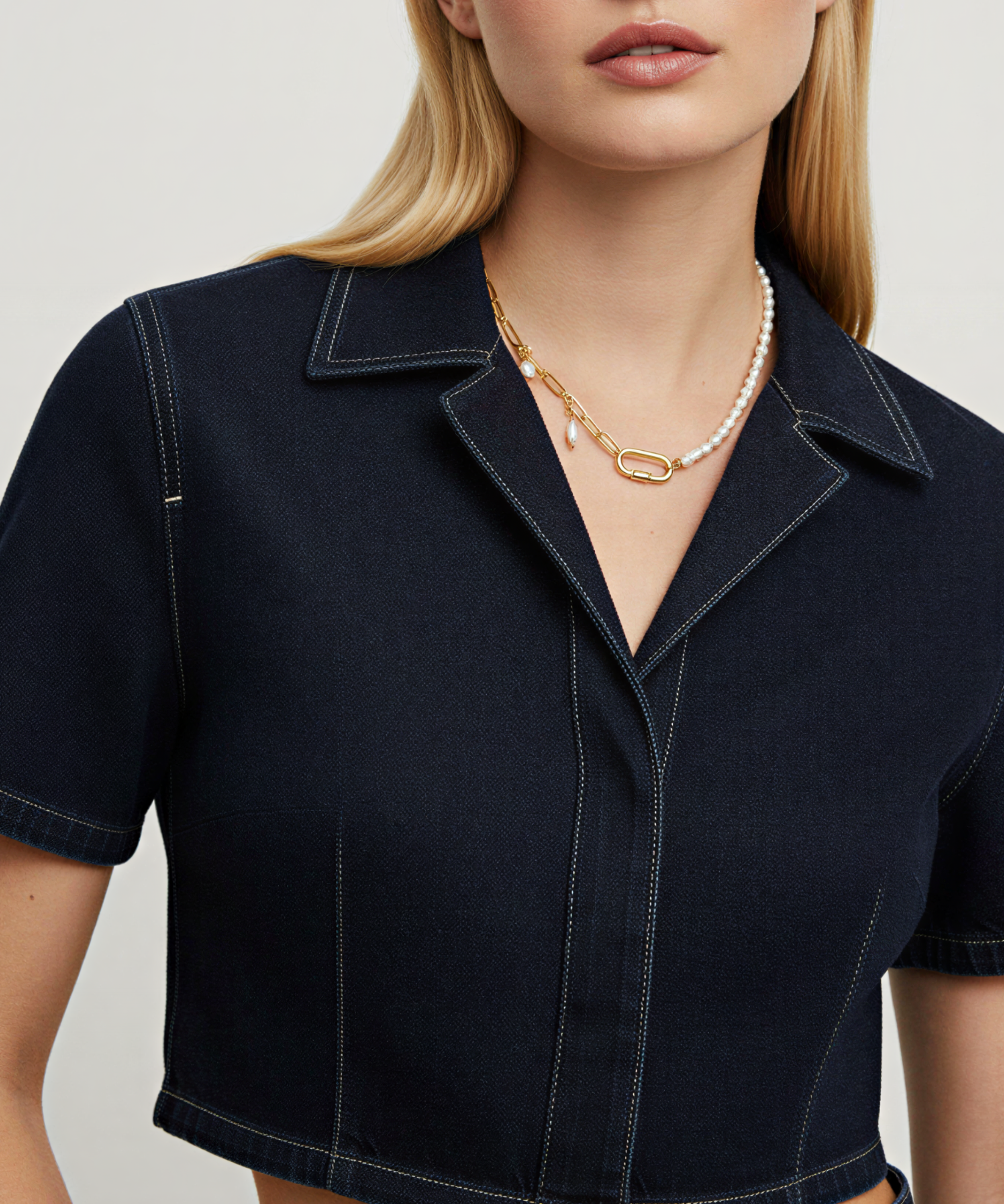 YOUR SIDE PEARL CHAIN NECKLACE