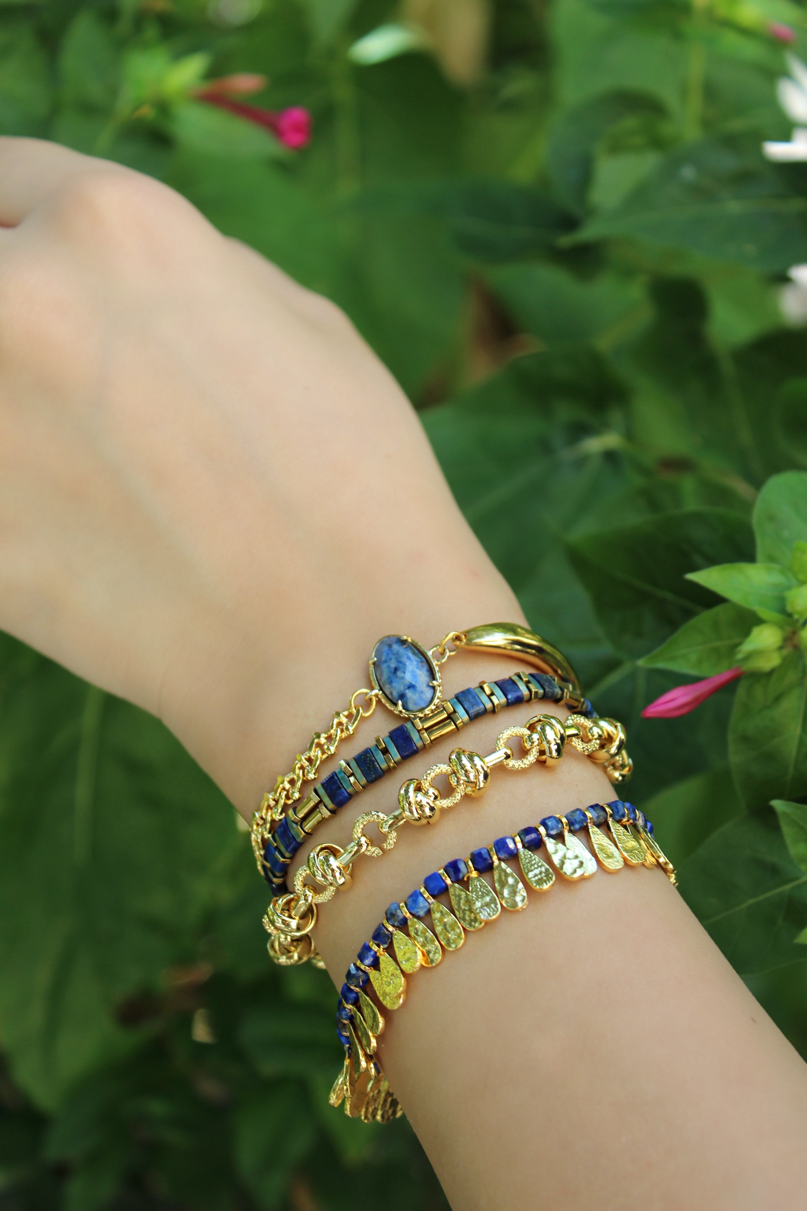 GOLDEN LAPIS BRACELET