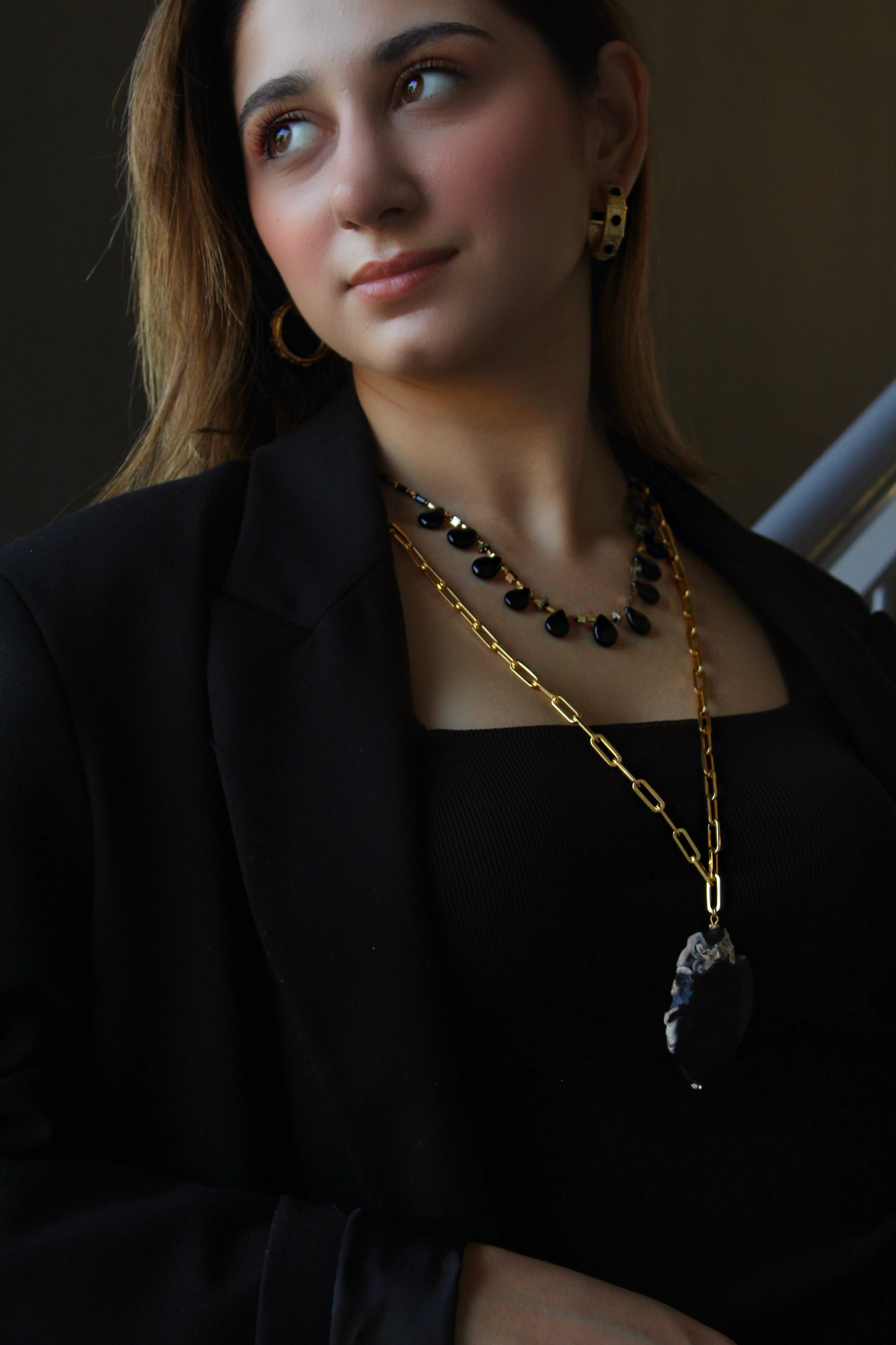 OBSIDIAN GLOW SİYAH DAMLA KOLYE