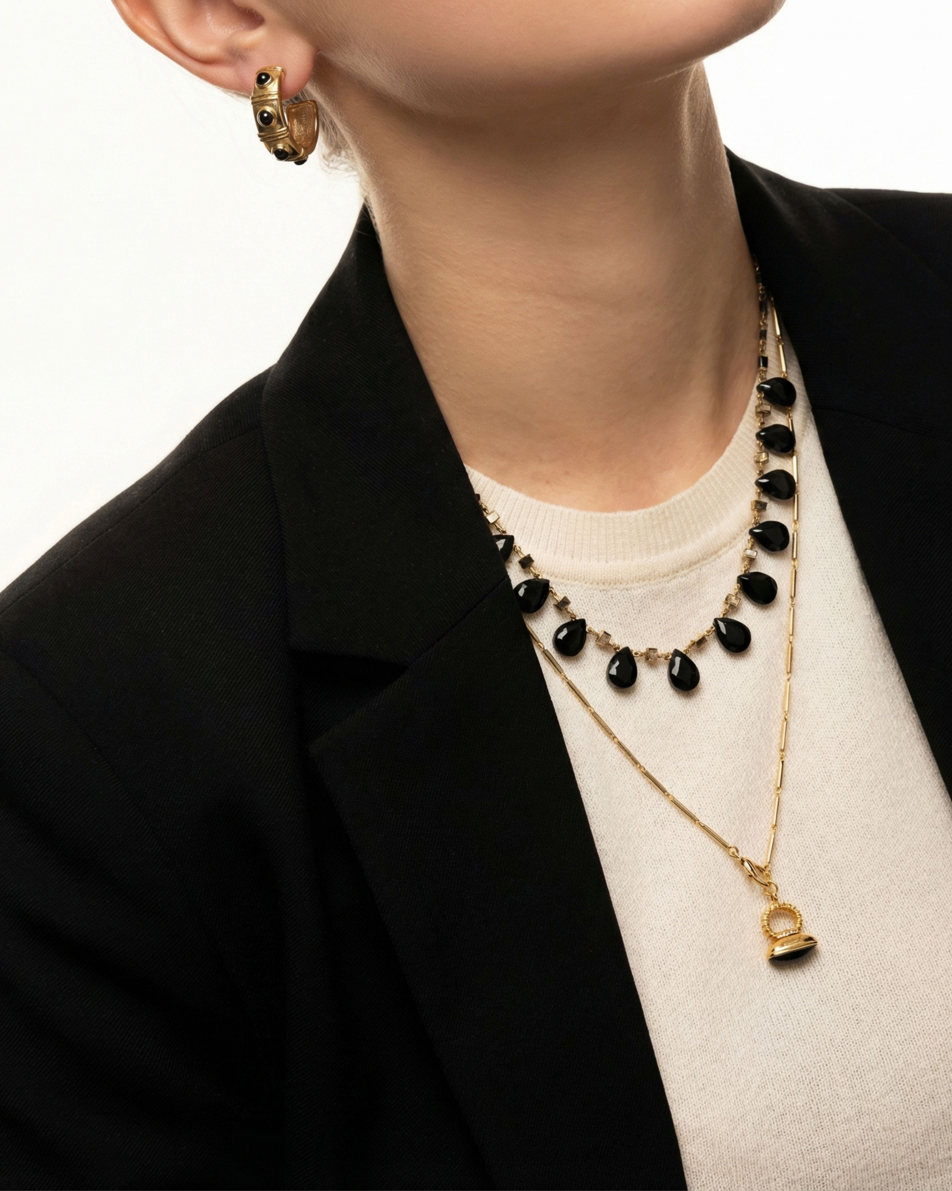 OBSIDIAN GLOW BLACK DROP NECKLACE