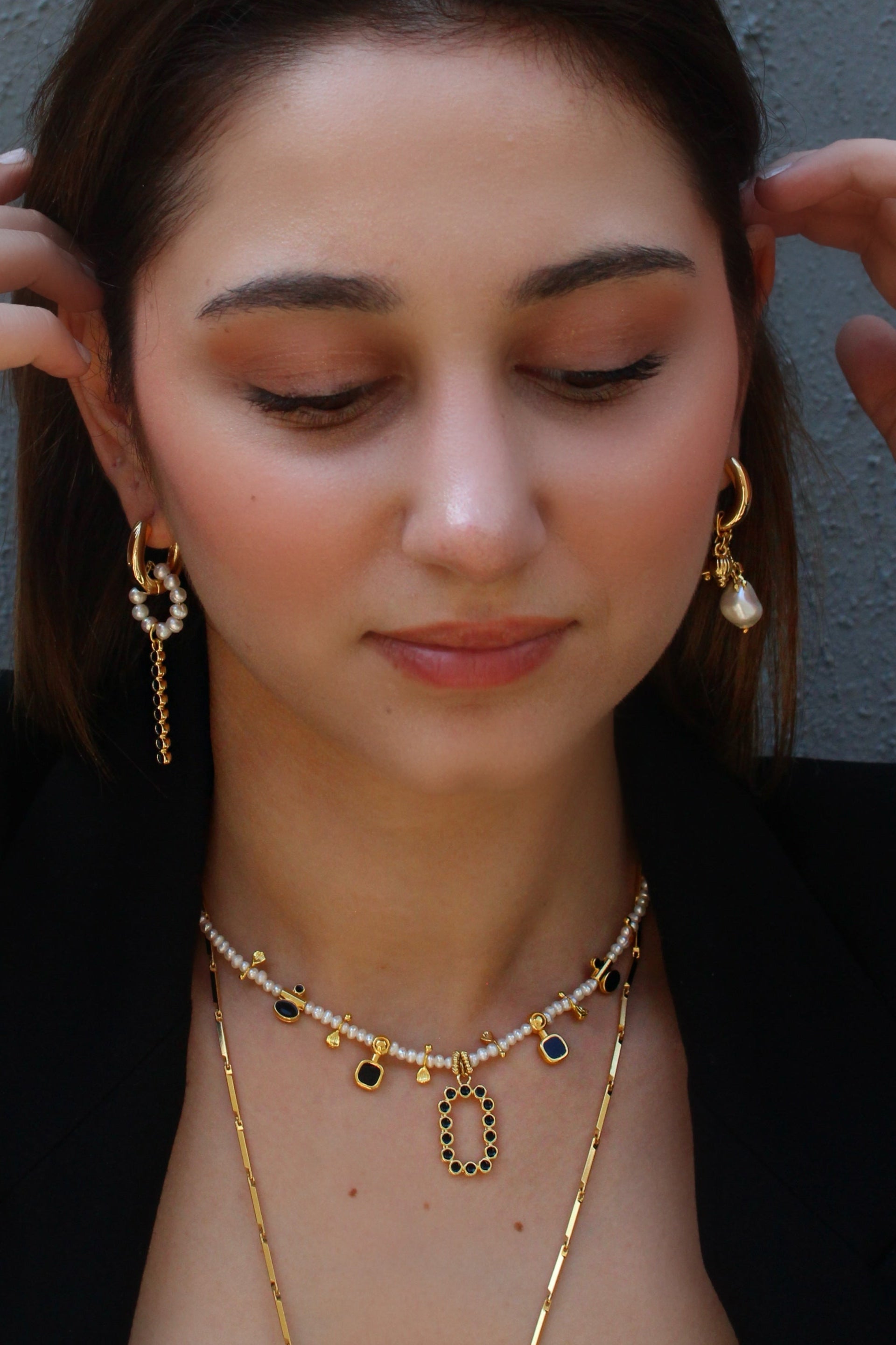 MIDNIGHT PEARL EARRINGS