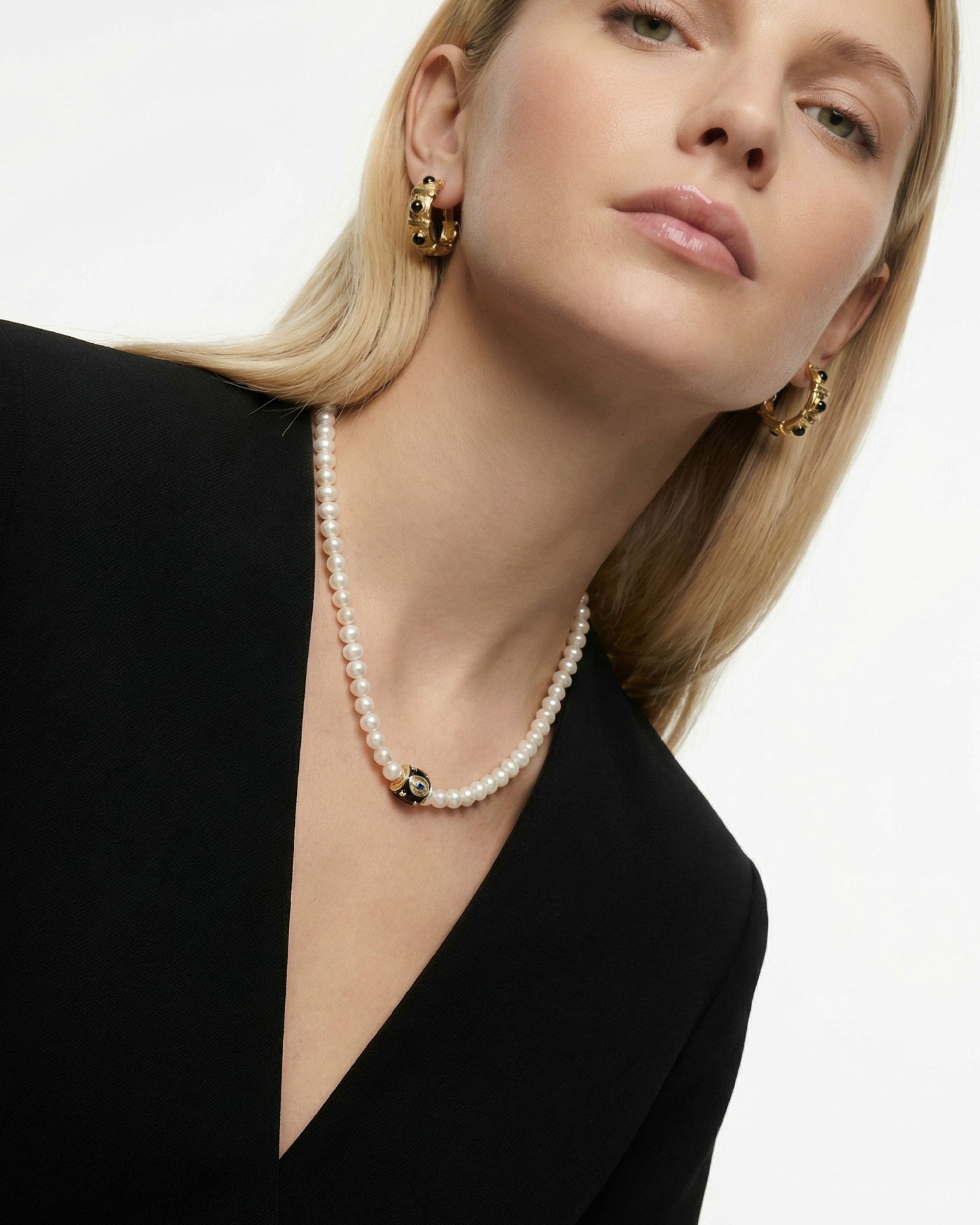 PEARL GALAXY BLACK NECKLACE