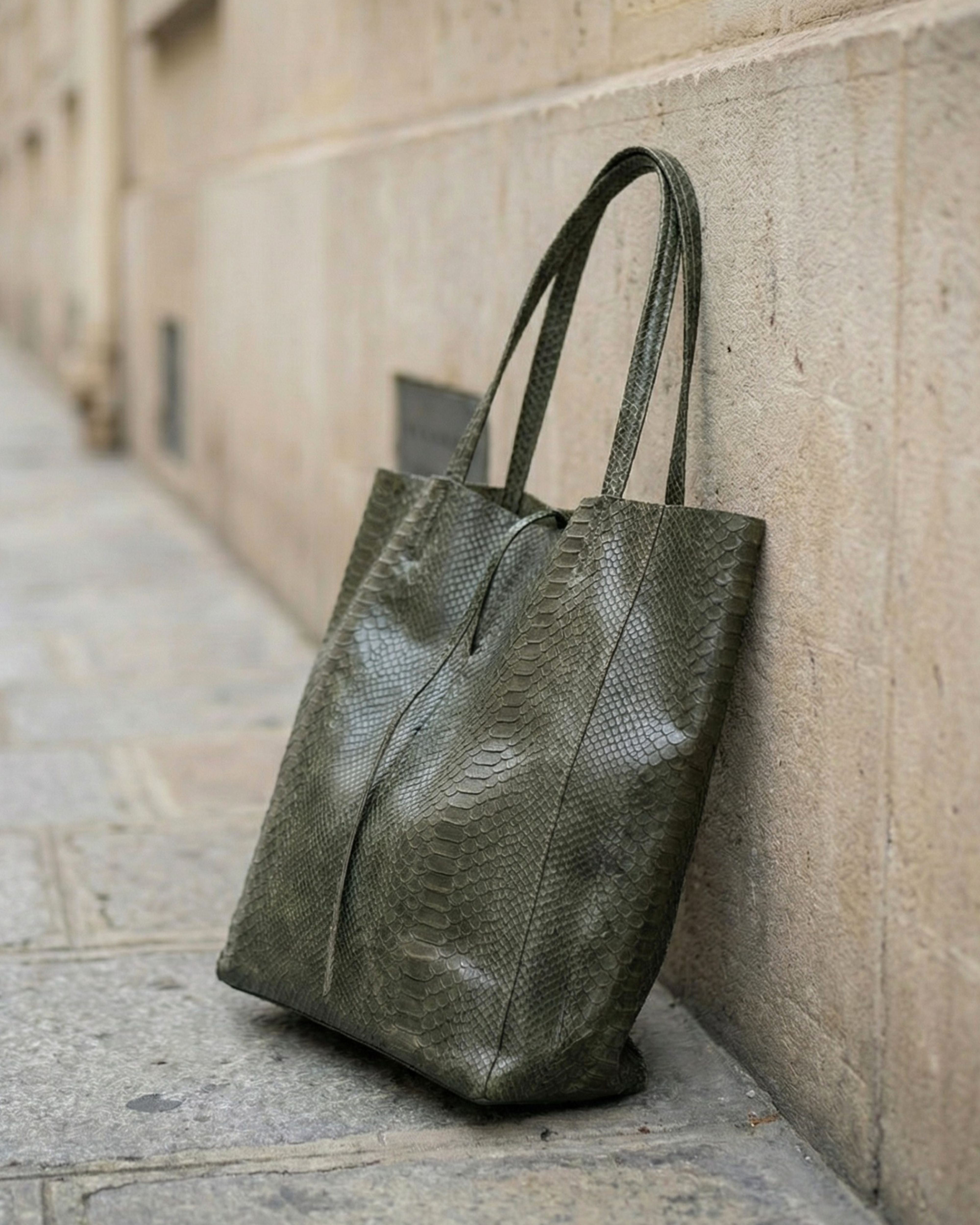 ESSENTIAL KHAKI LEATHER LARGE TOTE BAG