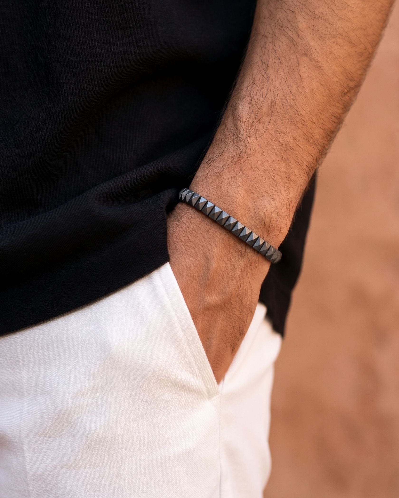 DARK GRAY HEMATITE BRACELET