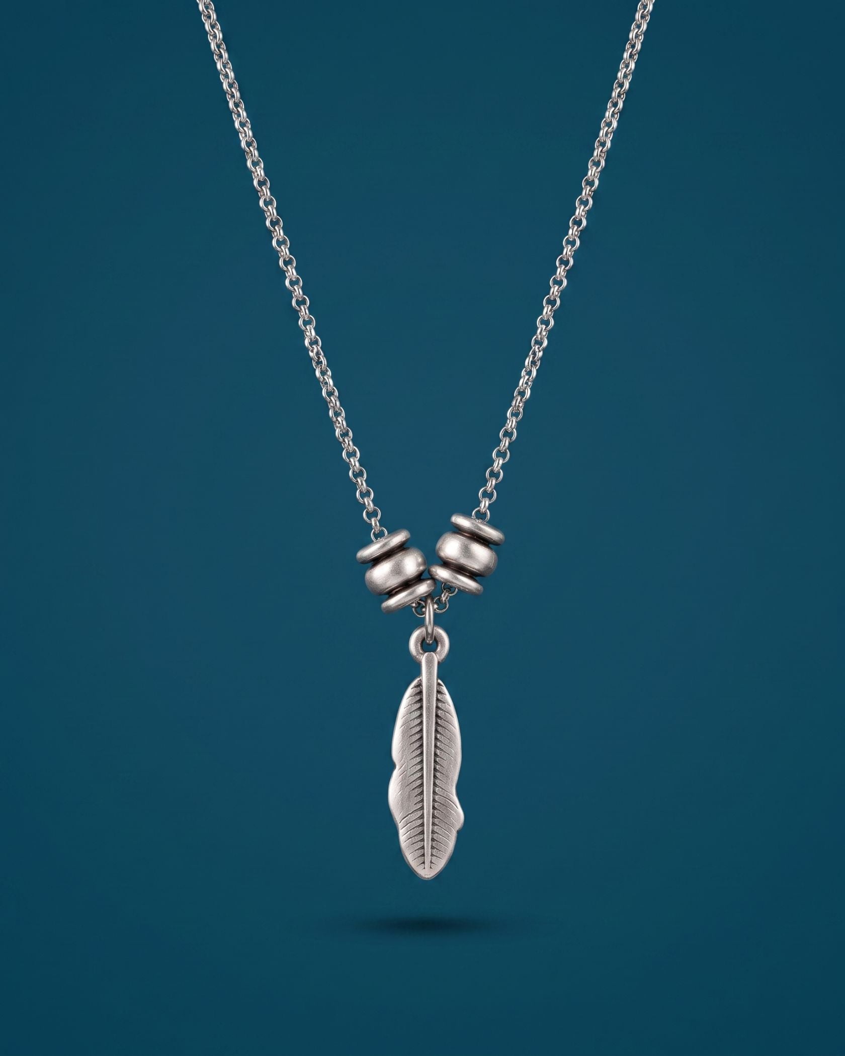 LEAF CHAIN NECKLACE