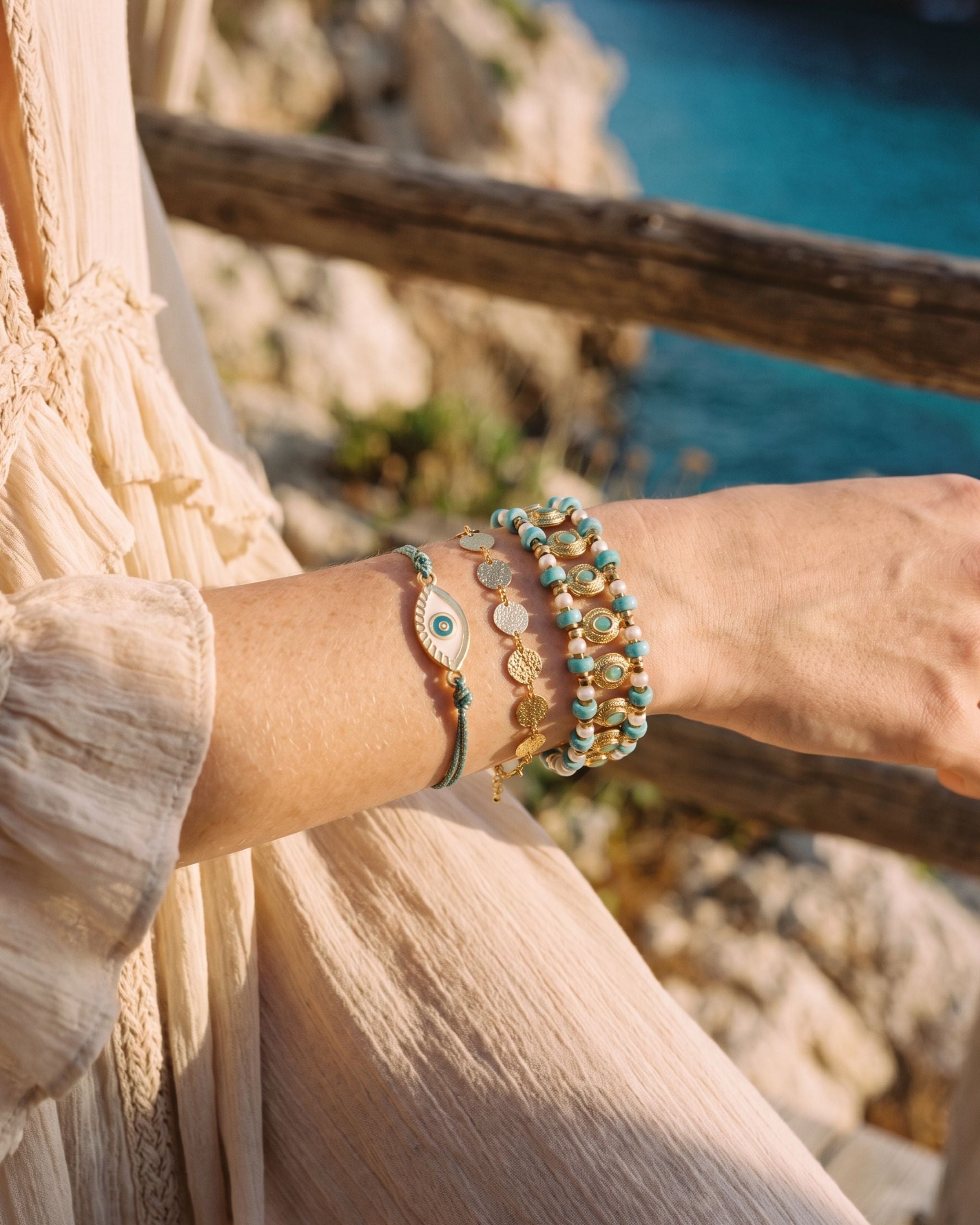 WHITE AURA TURQUOISE ROPE BRACELET