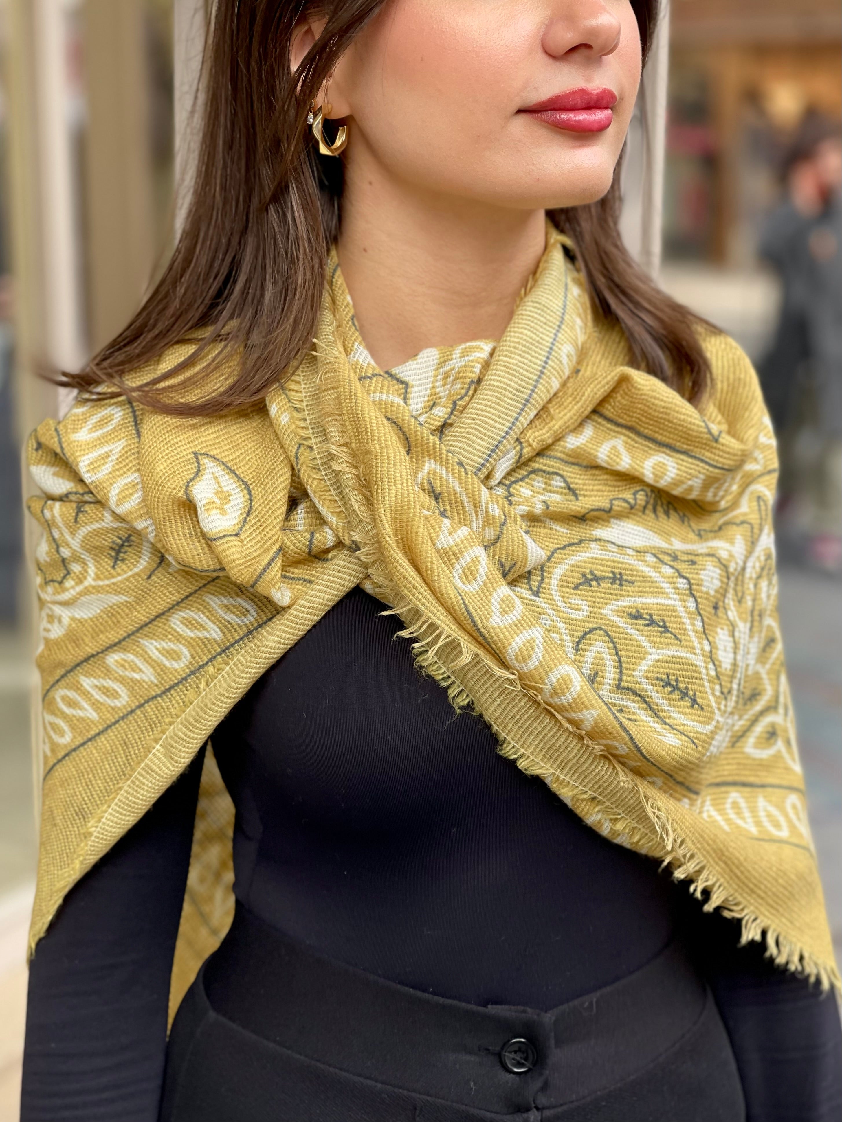 SOLANA SARI DESENLİ ŞAL