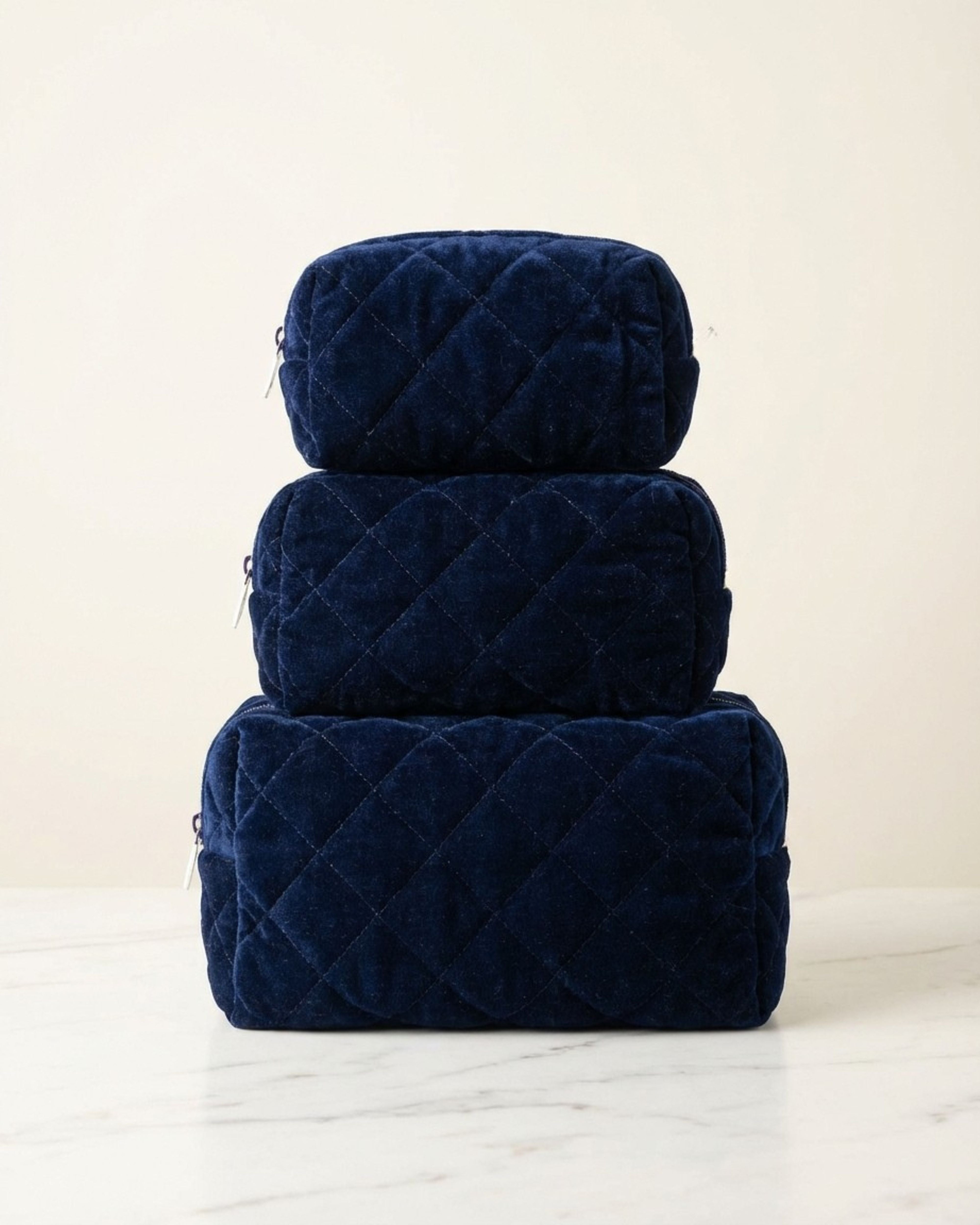 NAVY VELVET POUCH SET