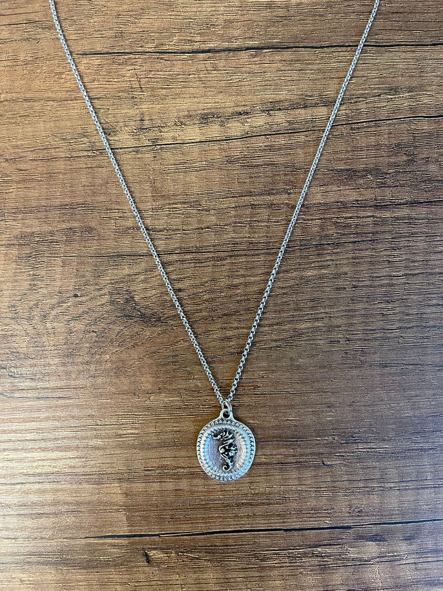 SEAHORSE CHAIN NECKLACE