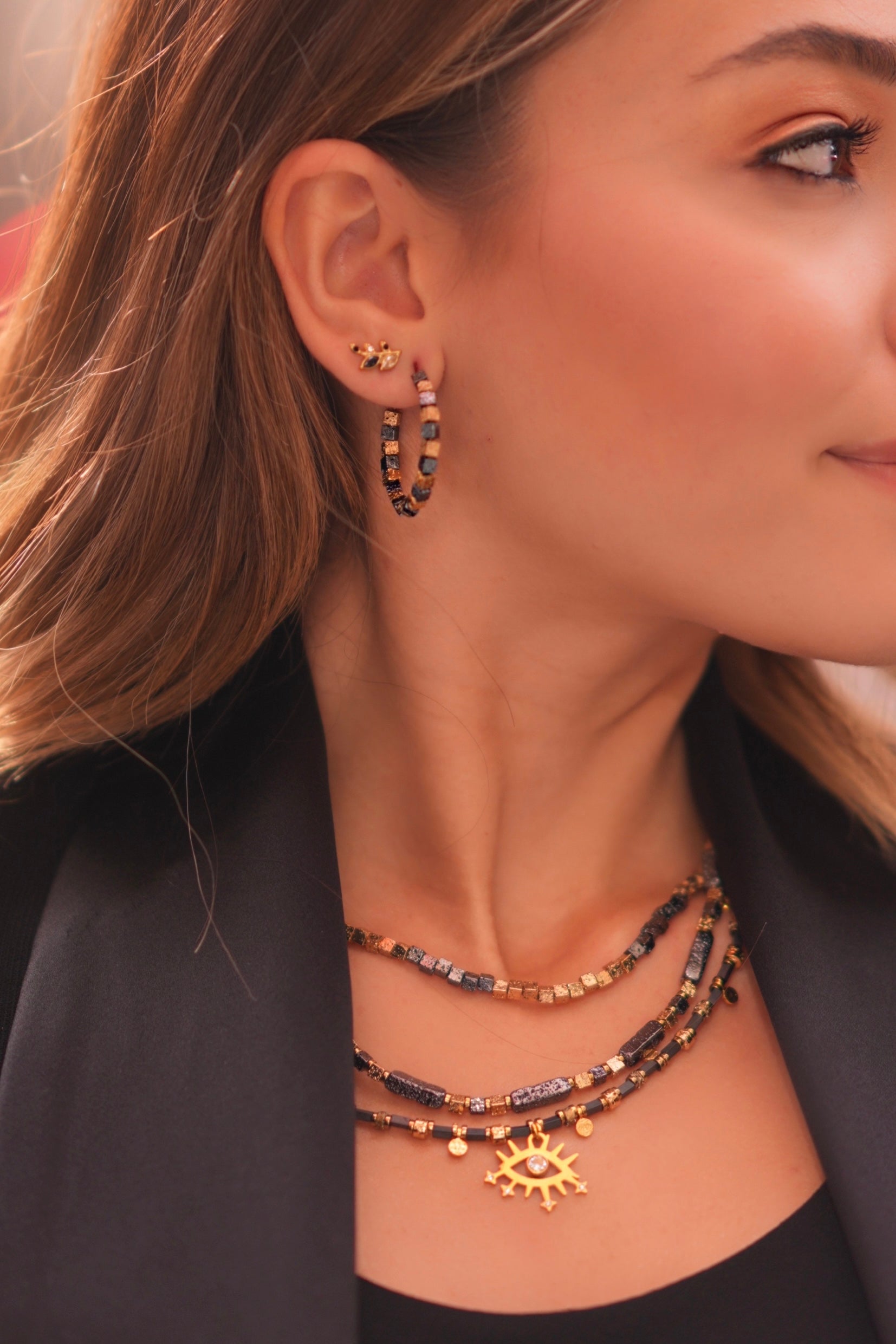 GOLDEN BRICKET SQUARE NECKLACE