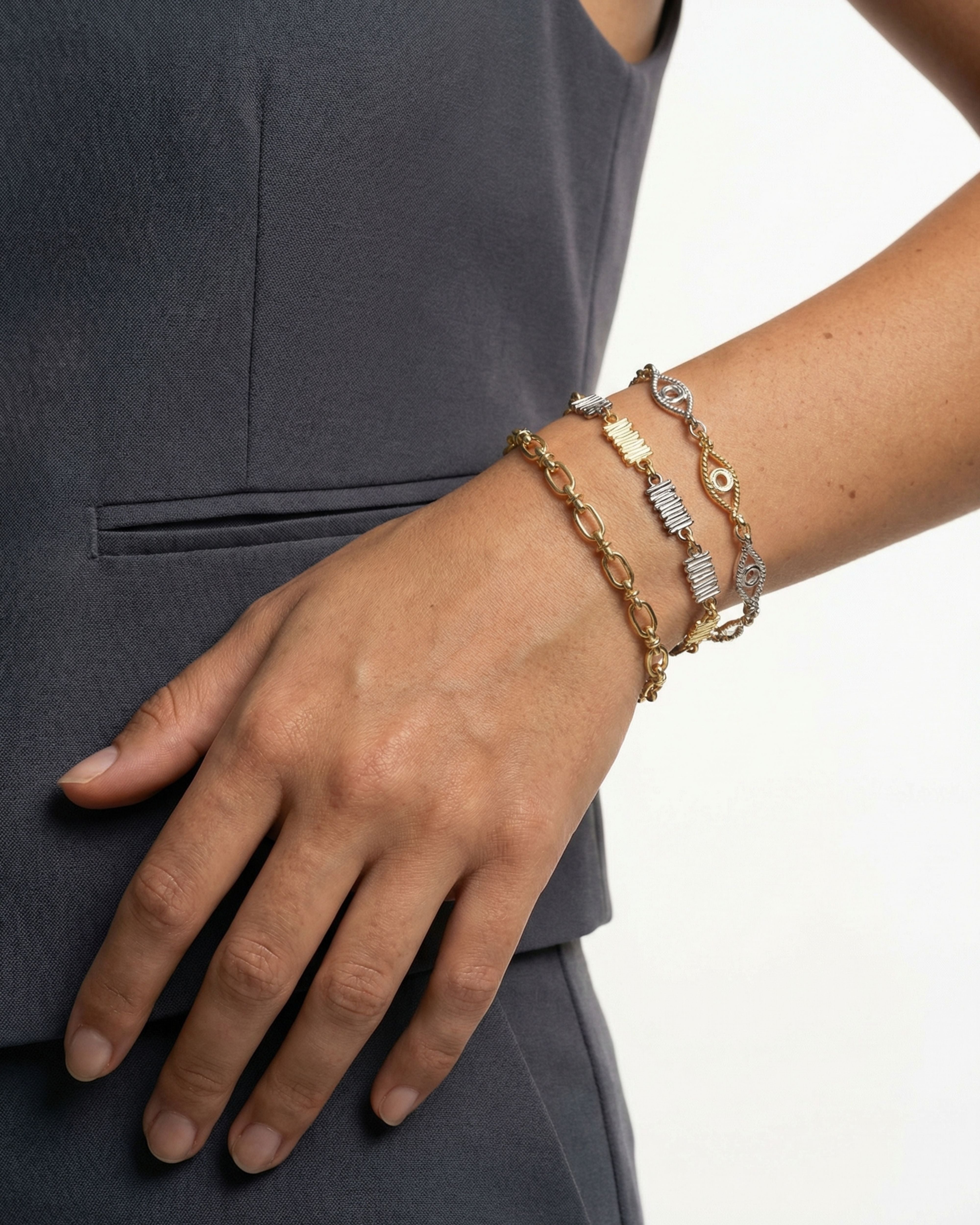 OLYMPIA OVAL CHAIN BRACELET