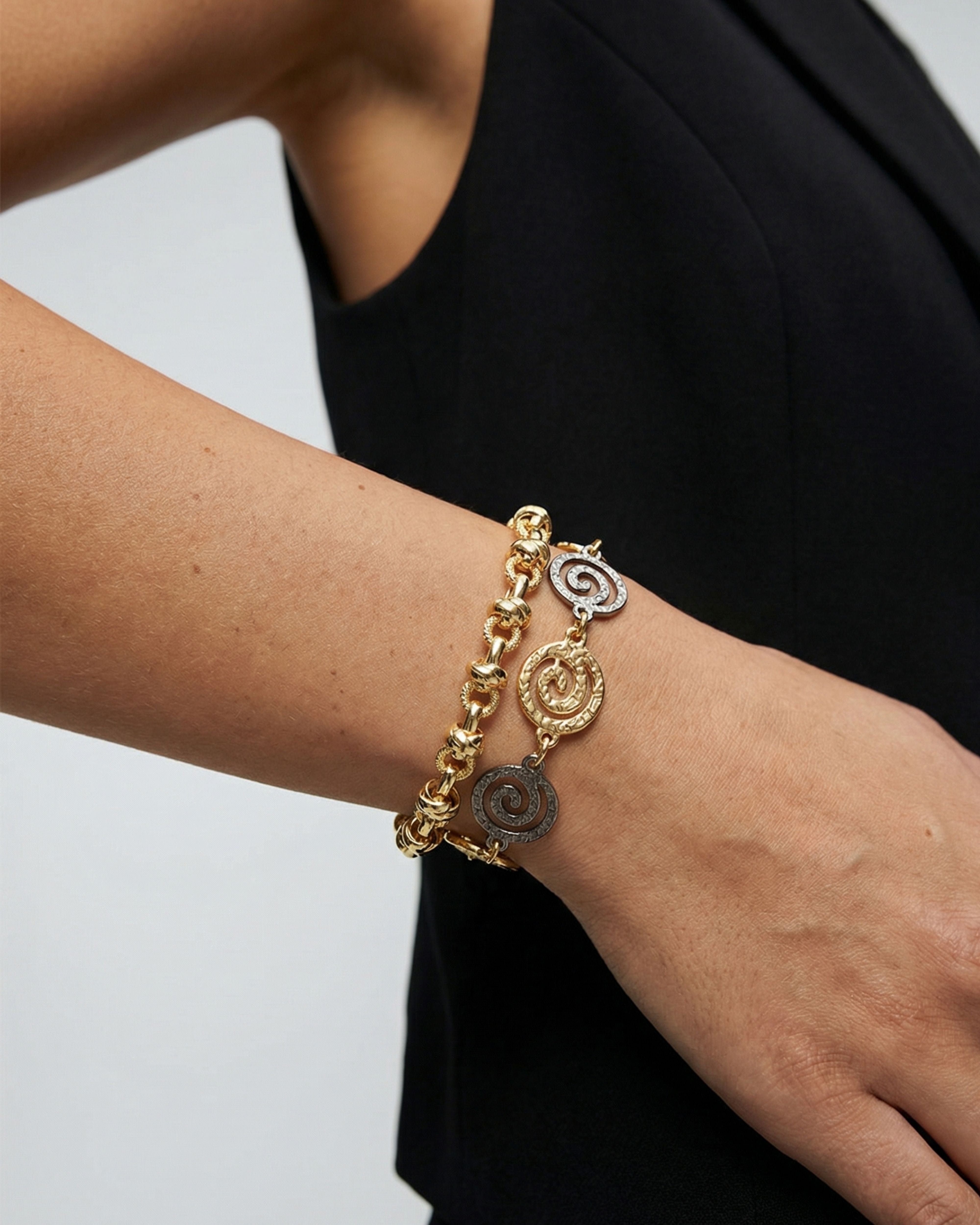 OLYMPIA KNOT CHAIN BRACELET