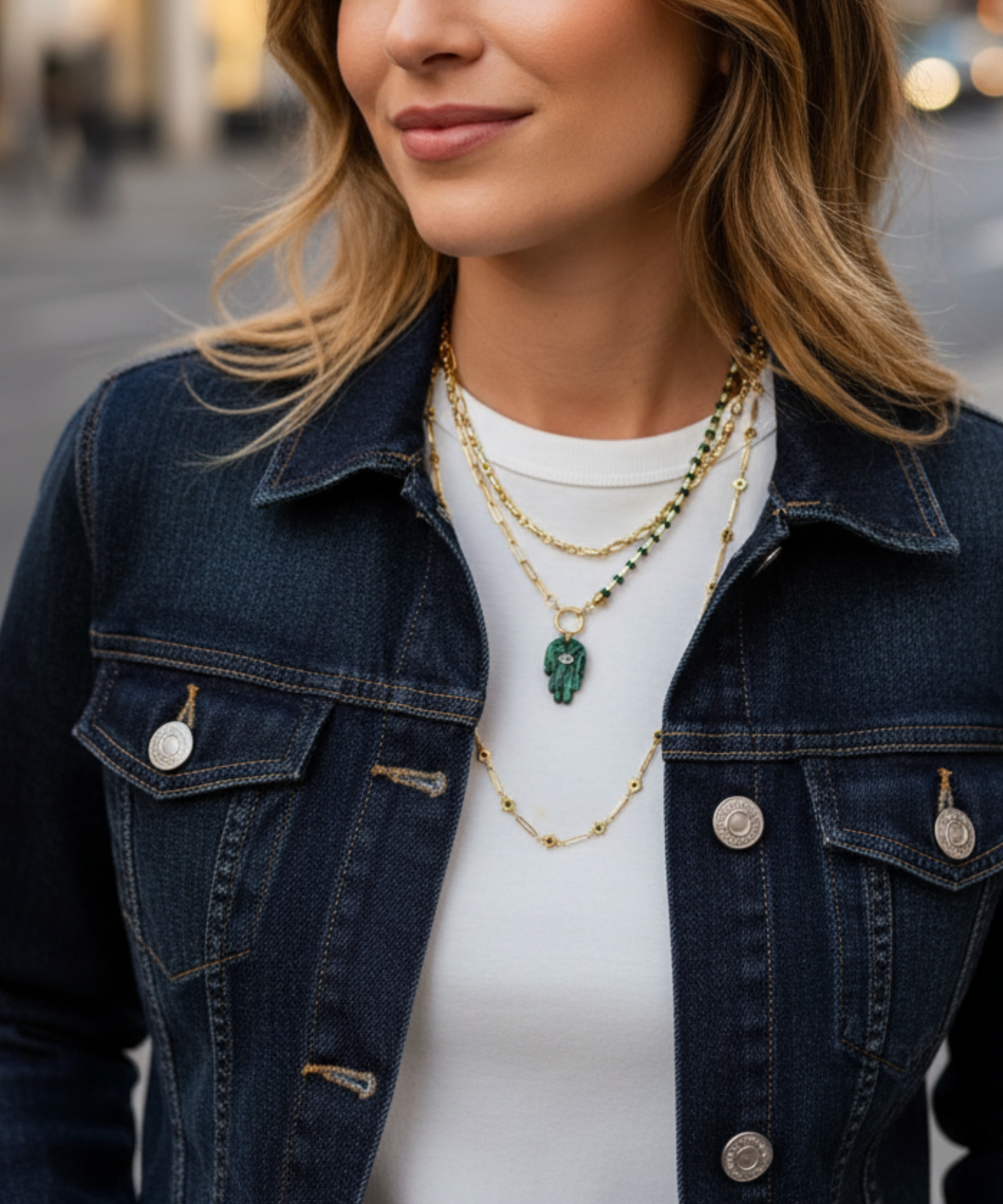 YOUR SIDE MALACHITE HAMSA NECKLACE