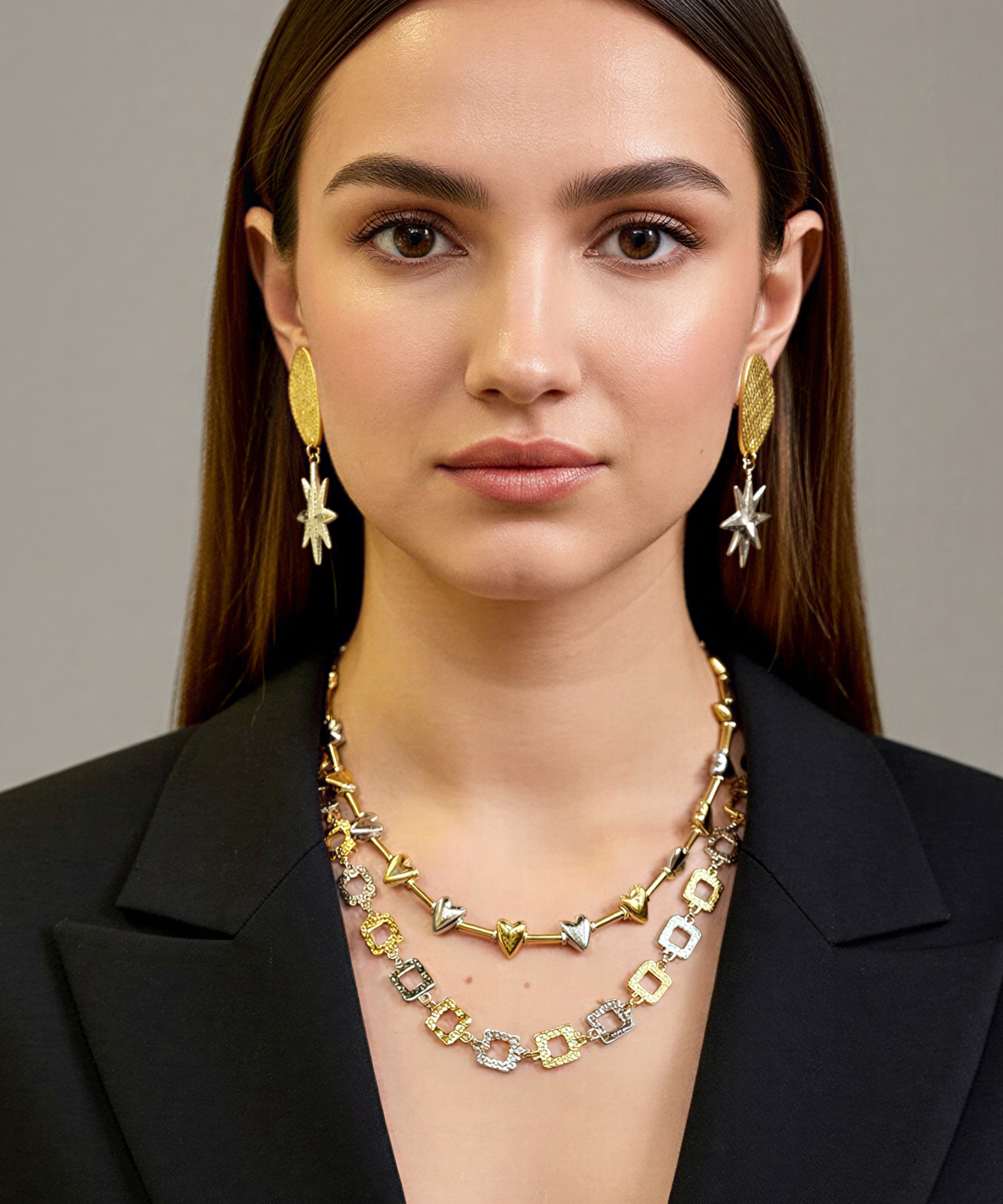 FRAMED ELEGANCE NECKLACE