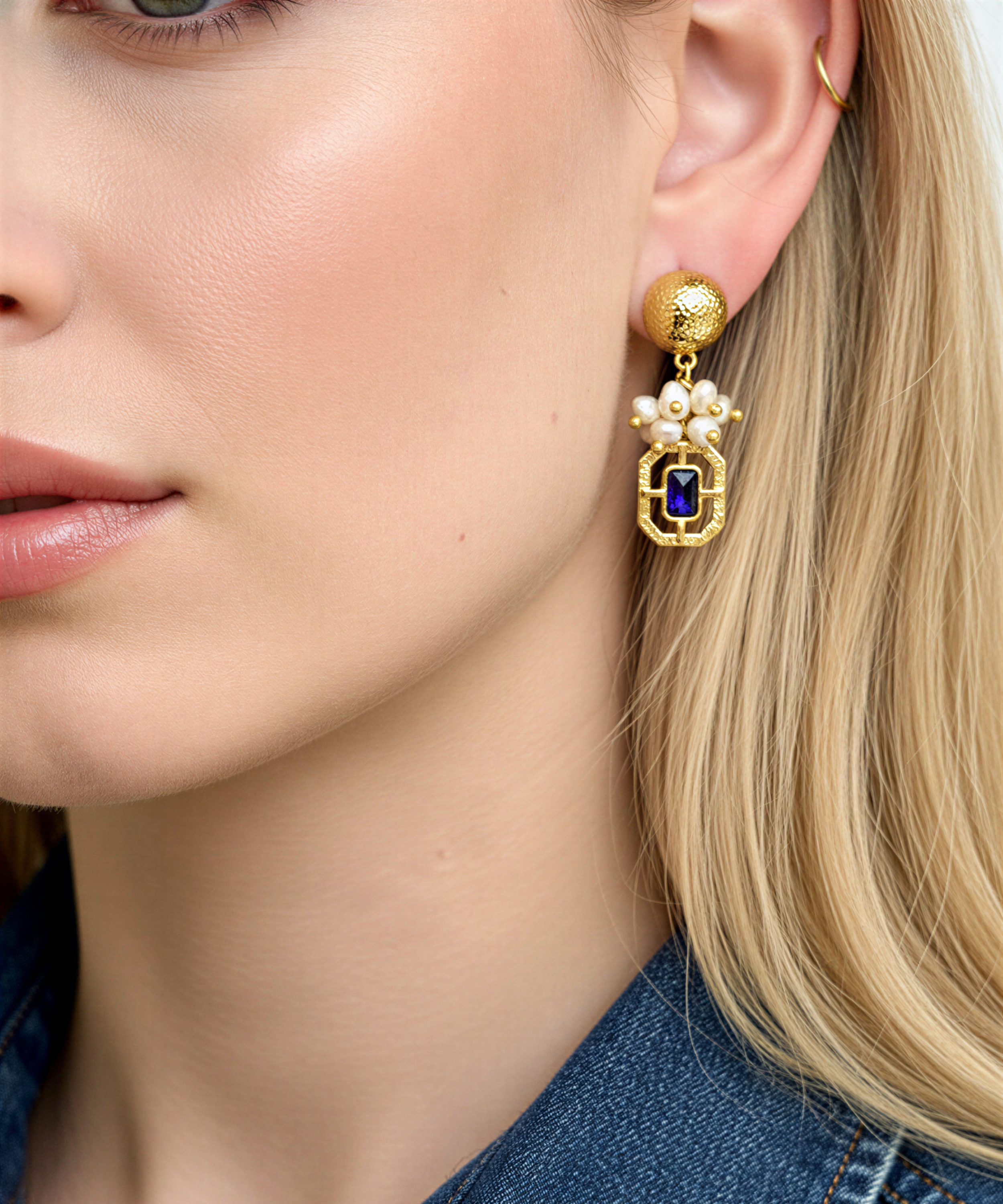 GRACE NAVY PEARL EARRINGS