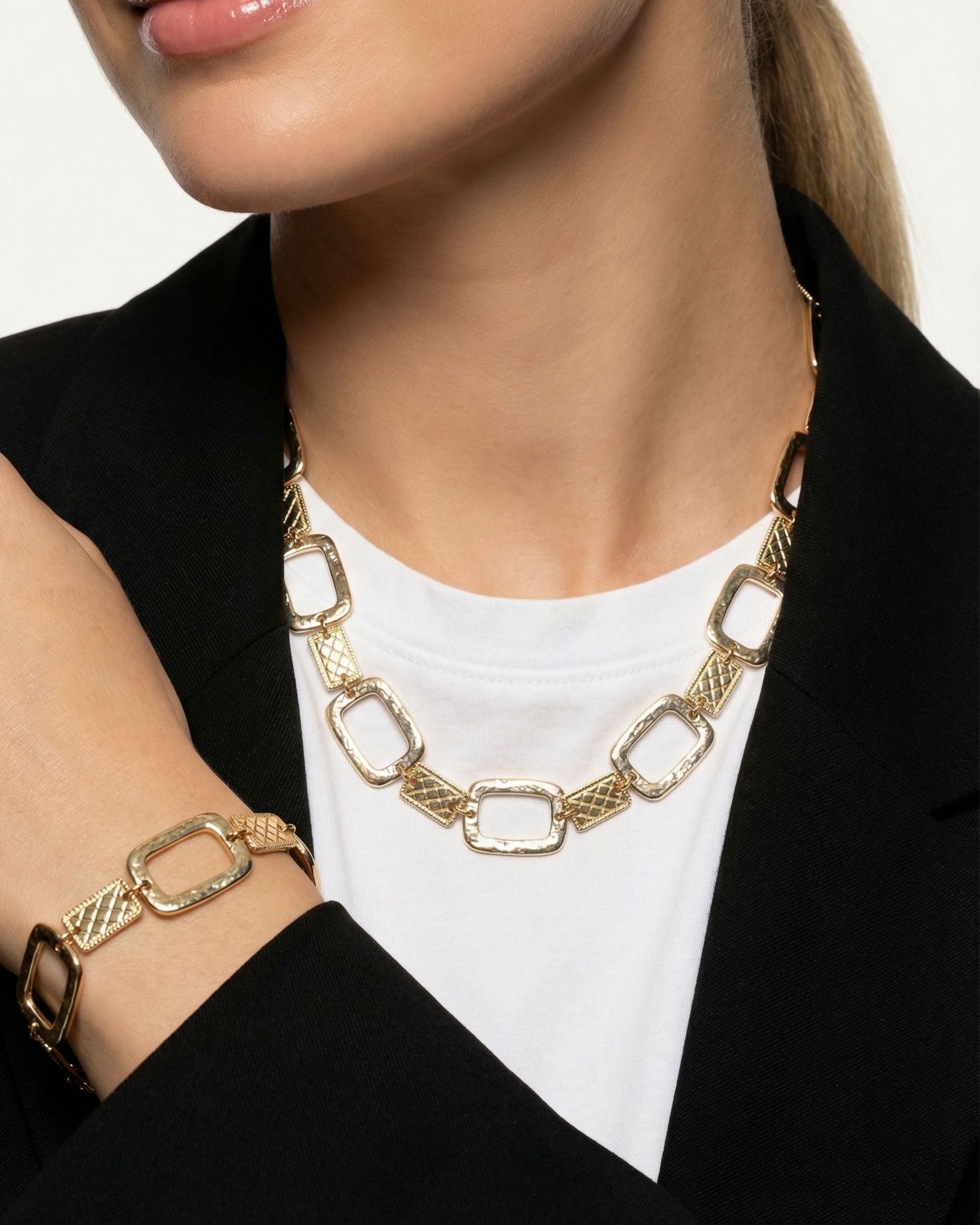 GOLDEN FRAME ALTIN KAPLAMA KOLYE