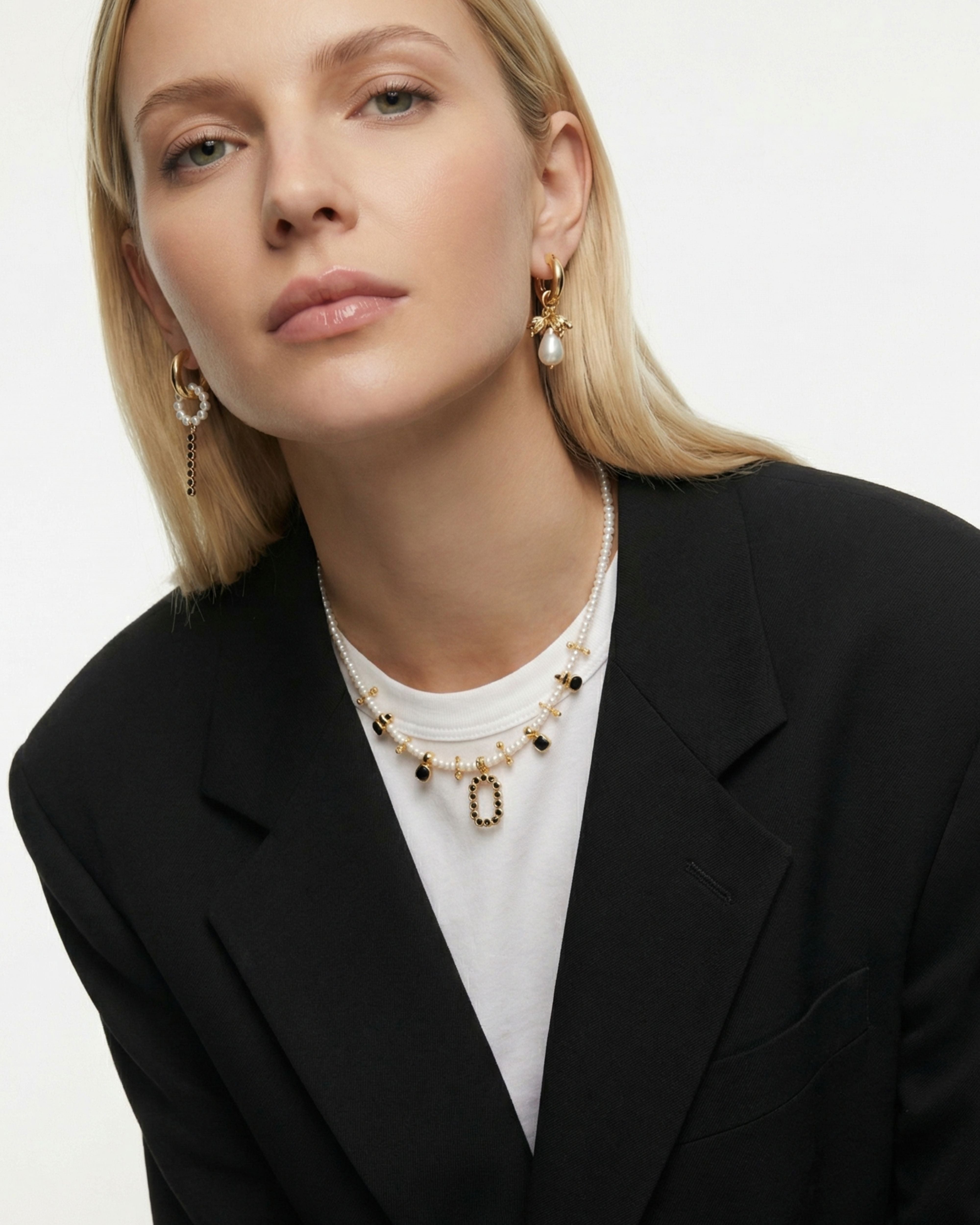 MIDNIGHT PEARL NECKLACE