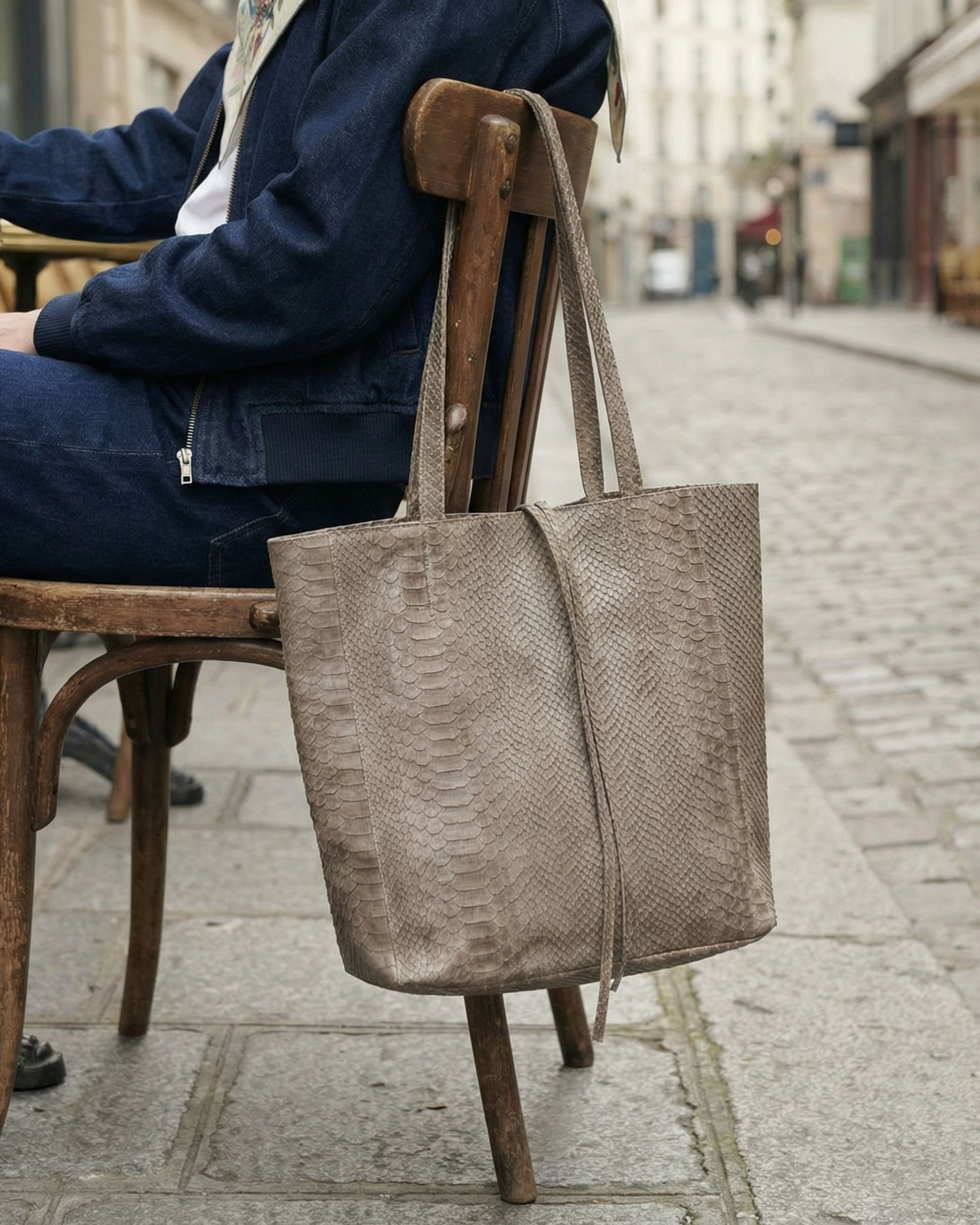 ESSENTIAL BEIGE LEATHER TOTE BAG