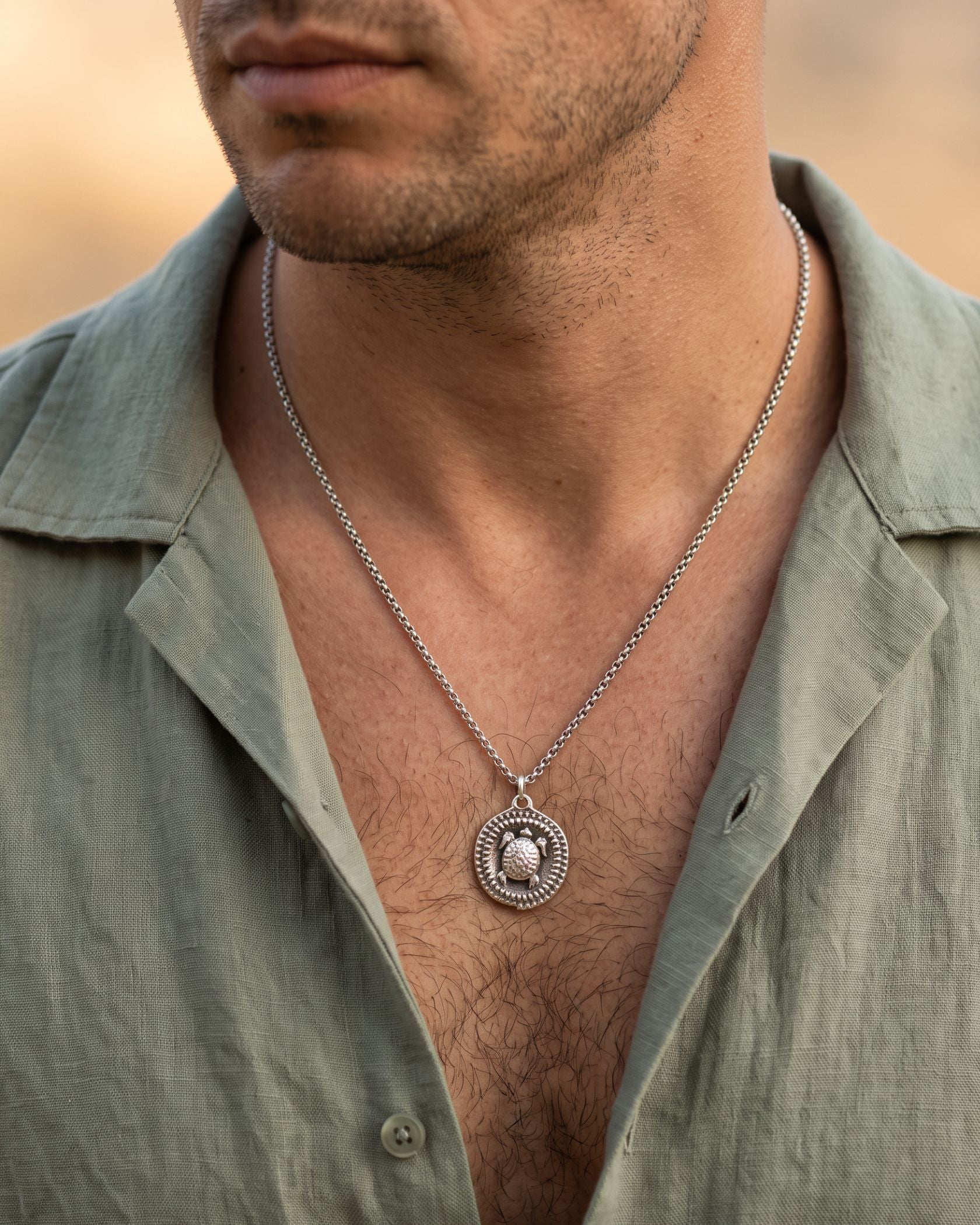 SEA TURTLE CHAIN NECKLACE