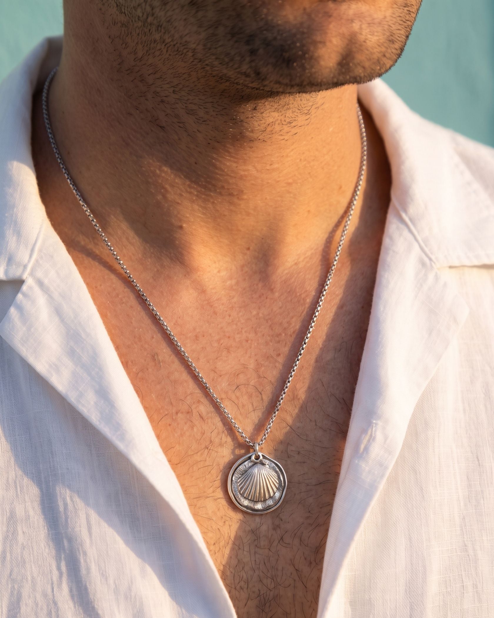 SCALLOP SHELL CHAIN NECKLACE