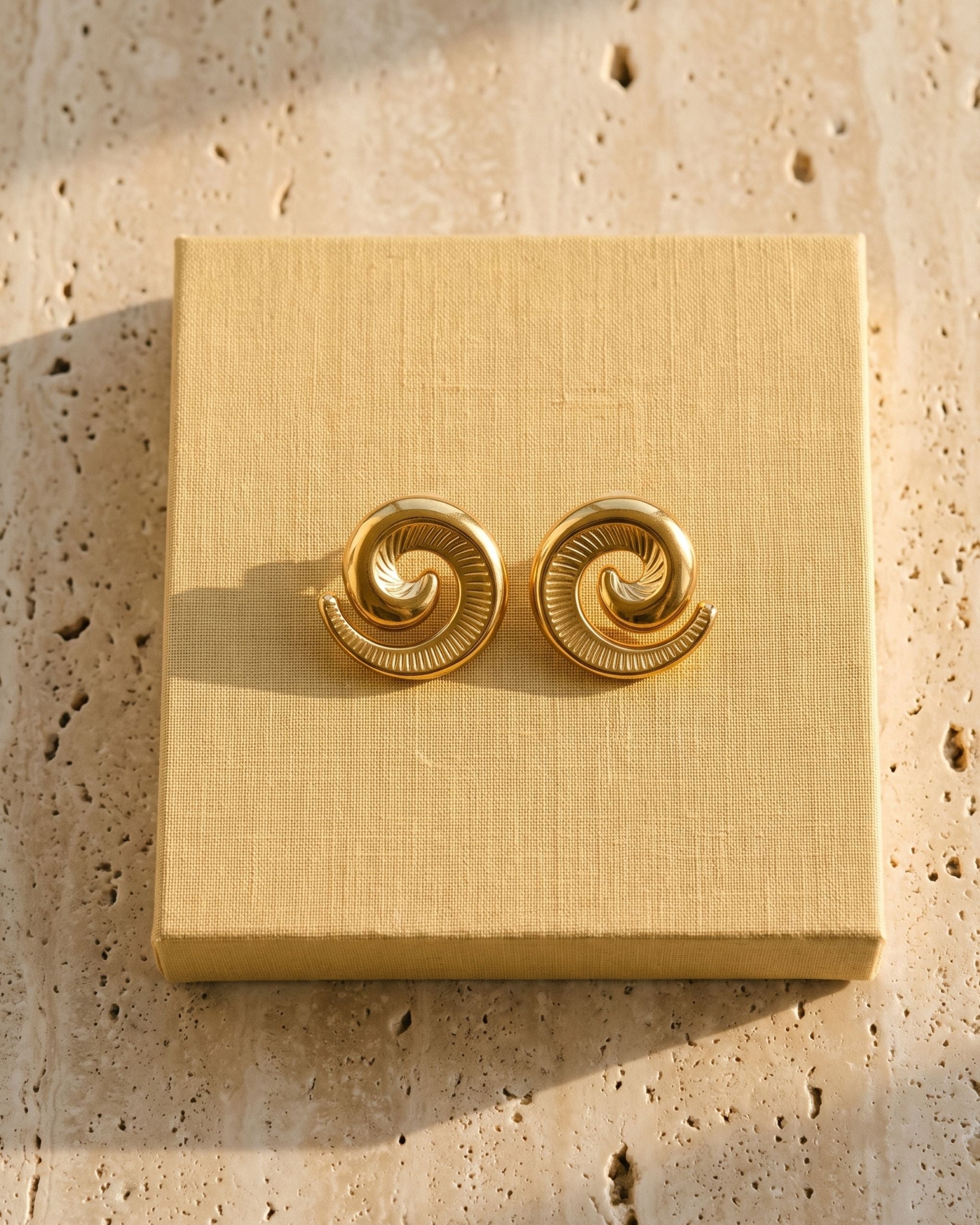 ONDA SPIRAL EARRINGS