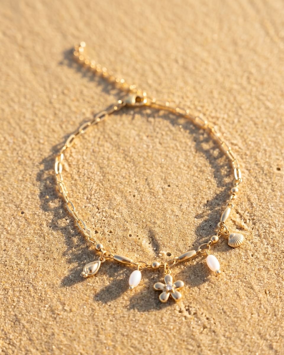 LITTLE SHORE TREASURES  HALHAL