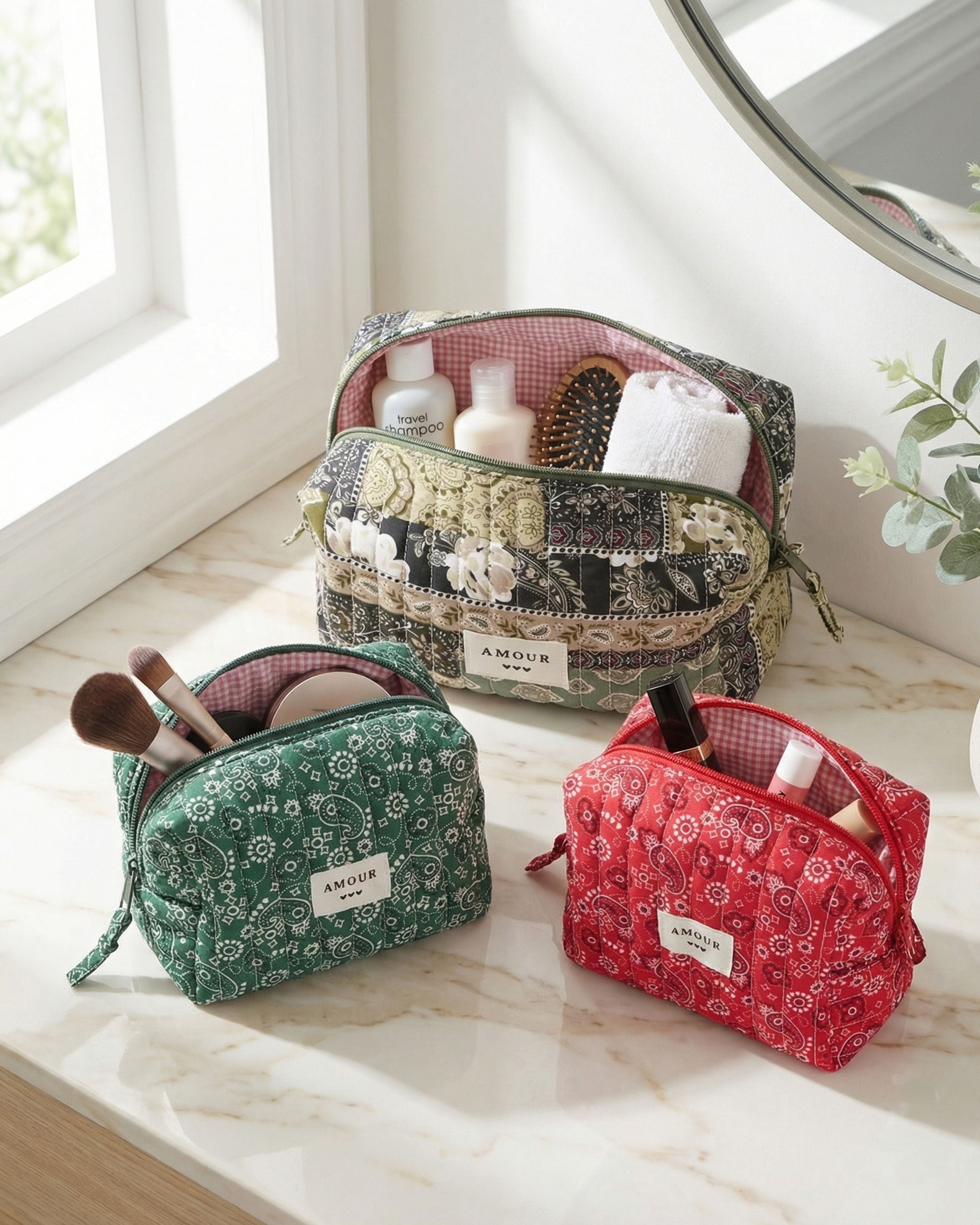 FOREST GREEN AMOUR PAISLEY POUCH