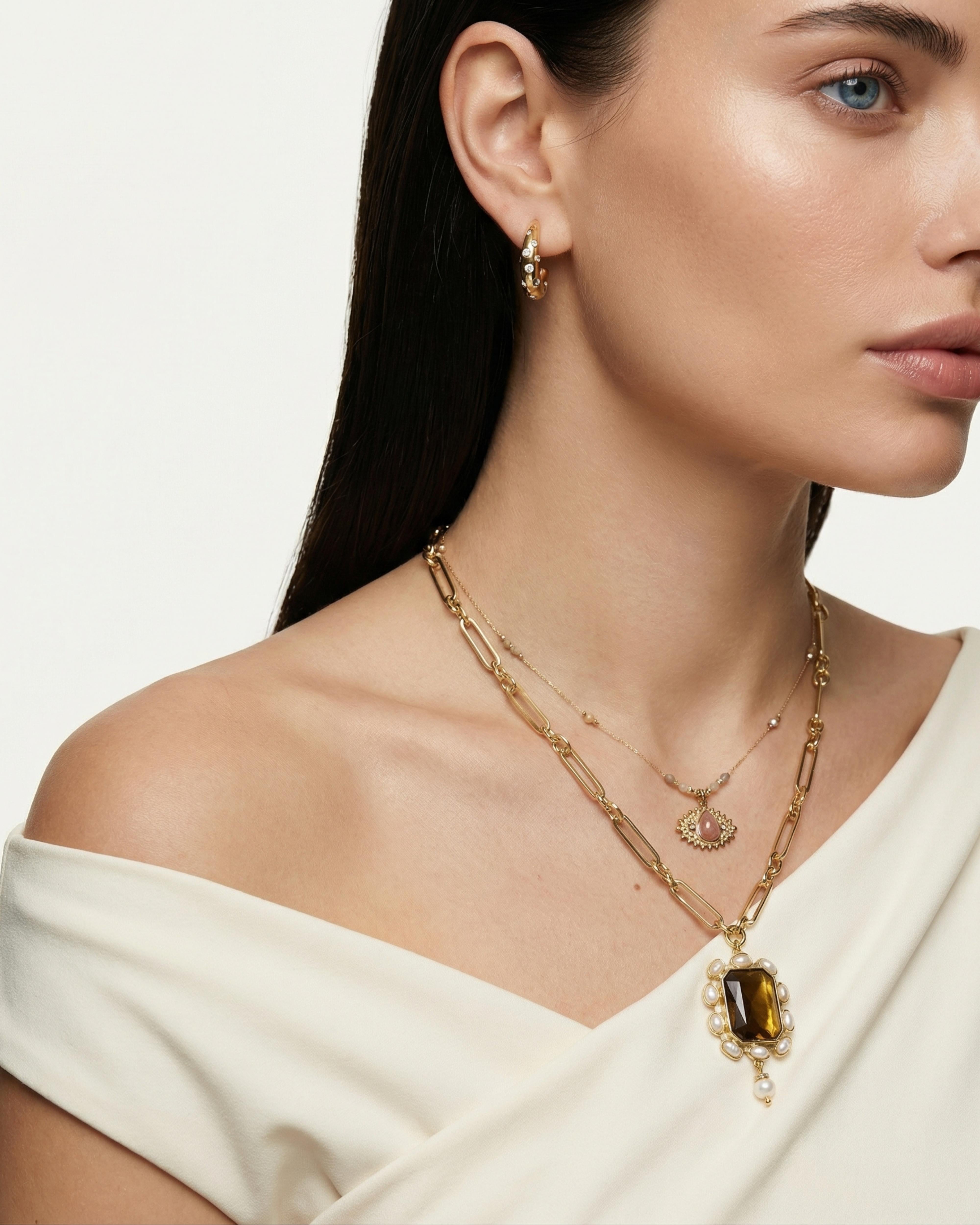 GOLDEN HEIRLOOM CLIP CHAIN NECKLACE