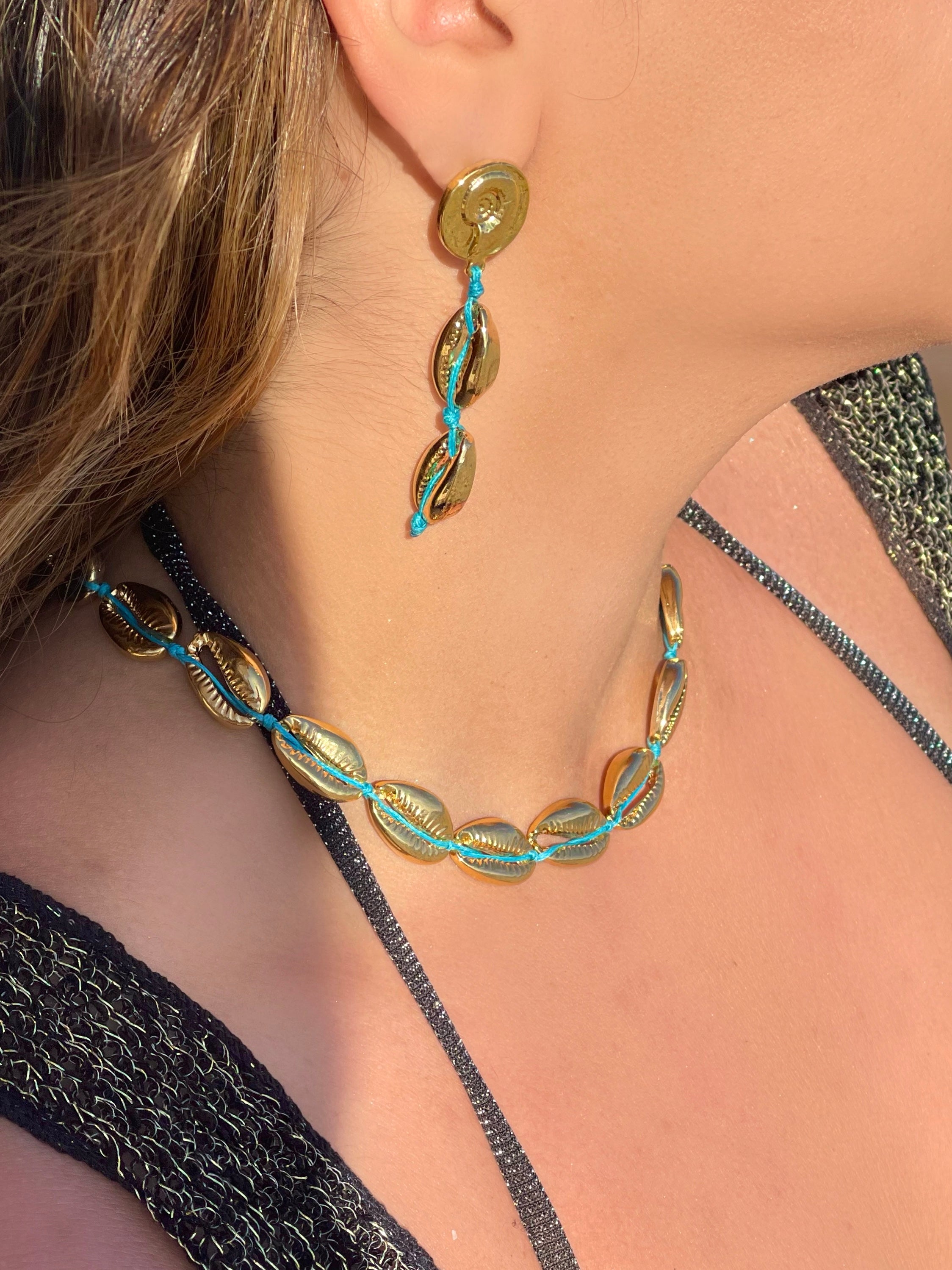 GOLDEN TIDE SEASHELL NECKLACE