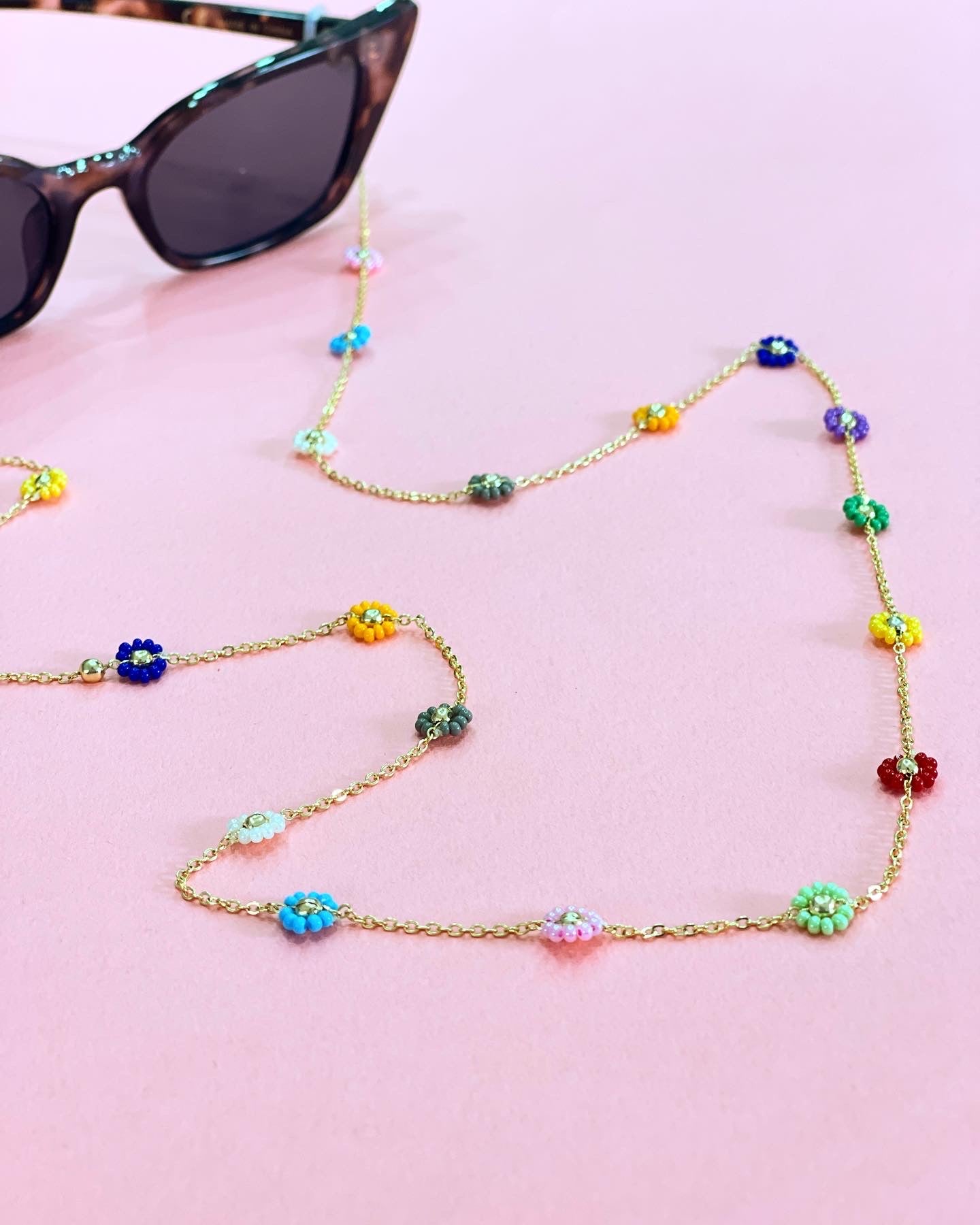 SUMMER BLOSSOM GLASSES CHAIN