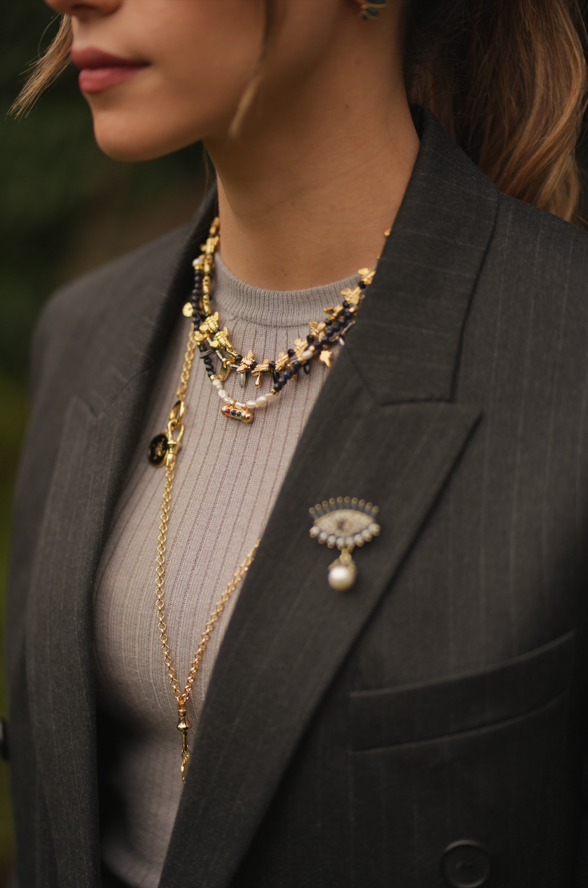 BEE LOVE BLACK NECKLACE