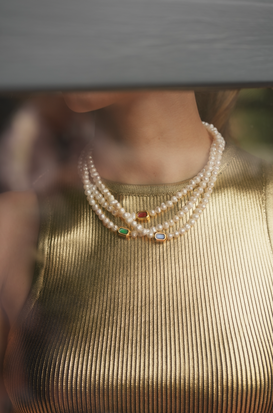 ROYAL PEARLS RED NECKLACE