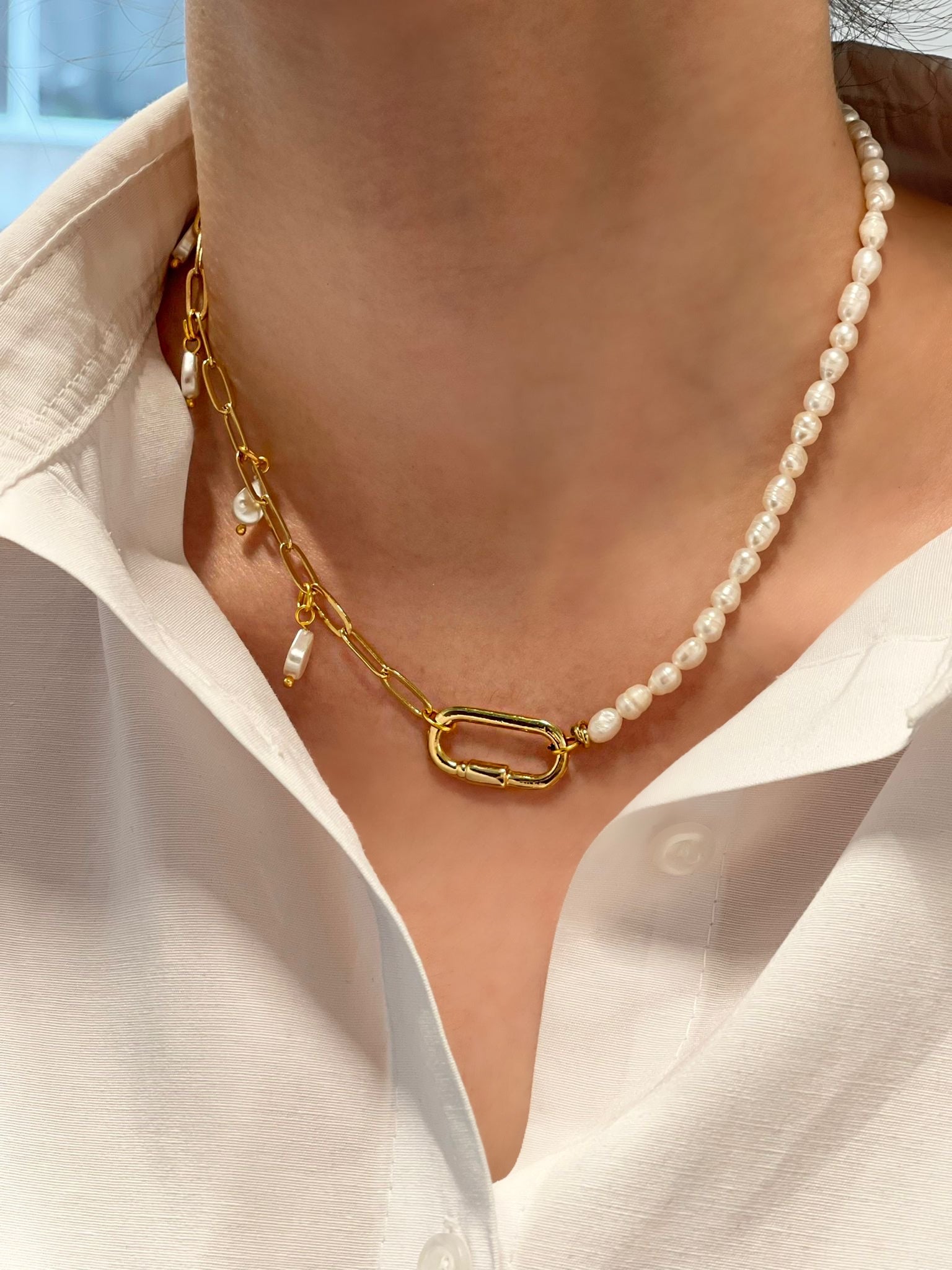 YOUR SIDE PEARL CHAIN NECKLACE
