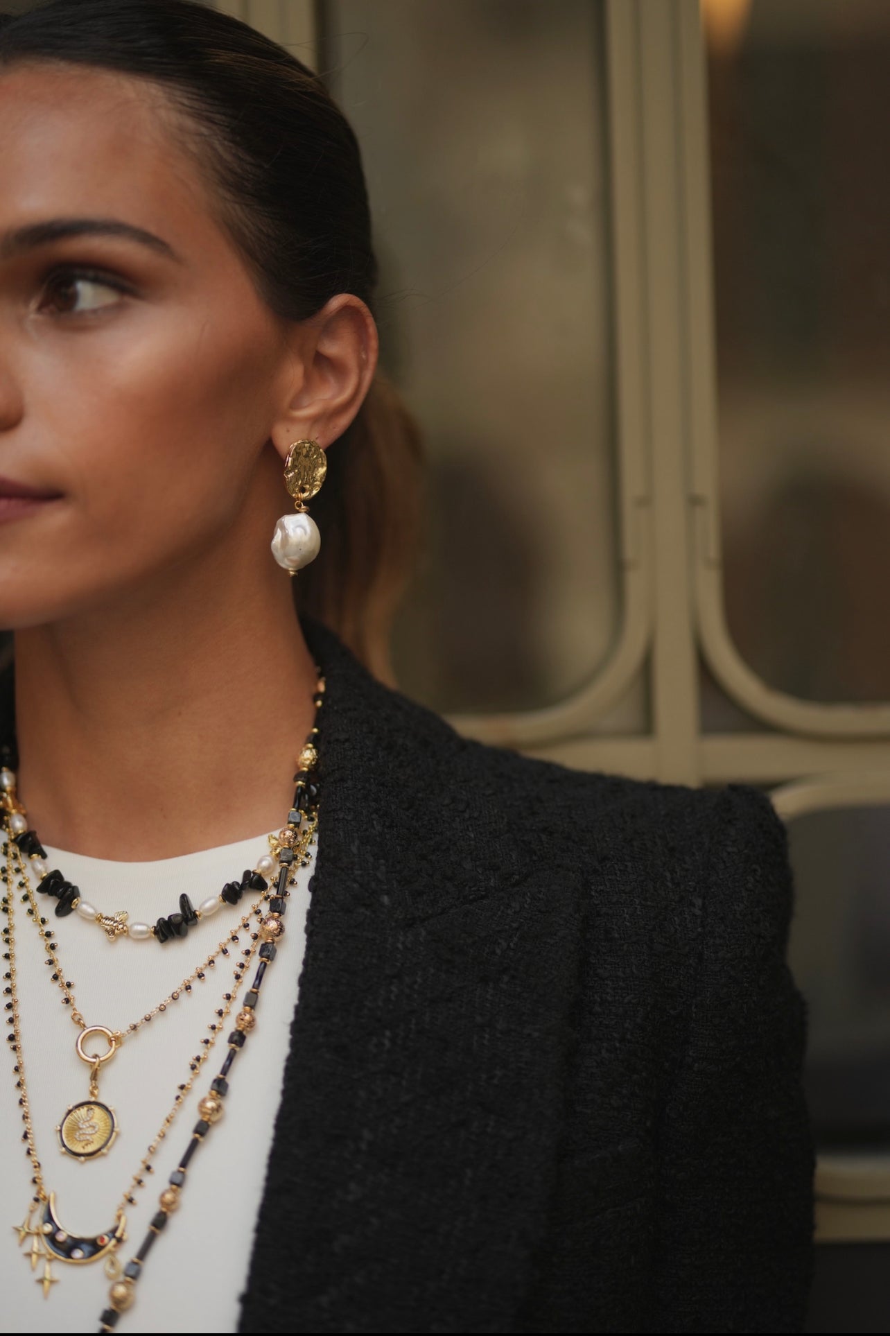 BEE LOVE BLACK NECKLACE