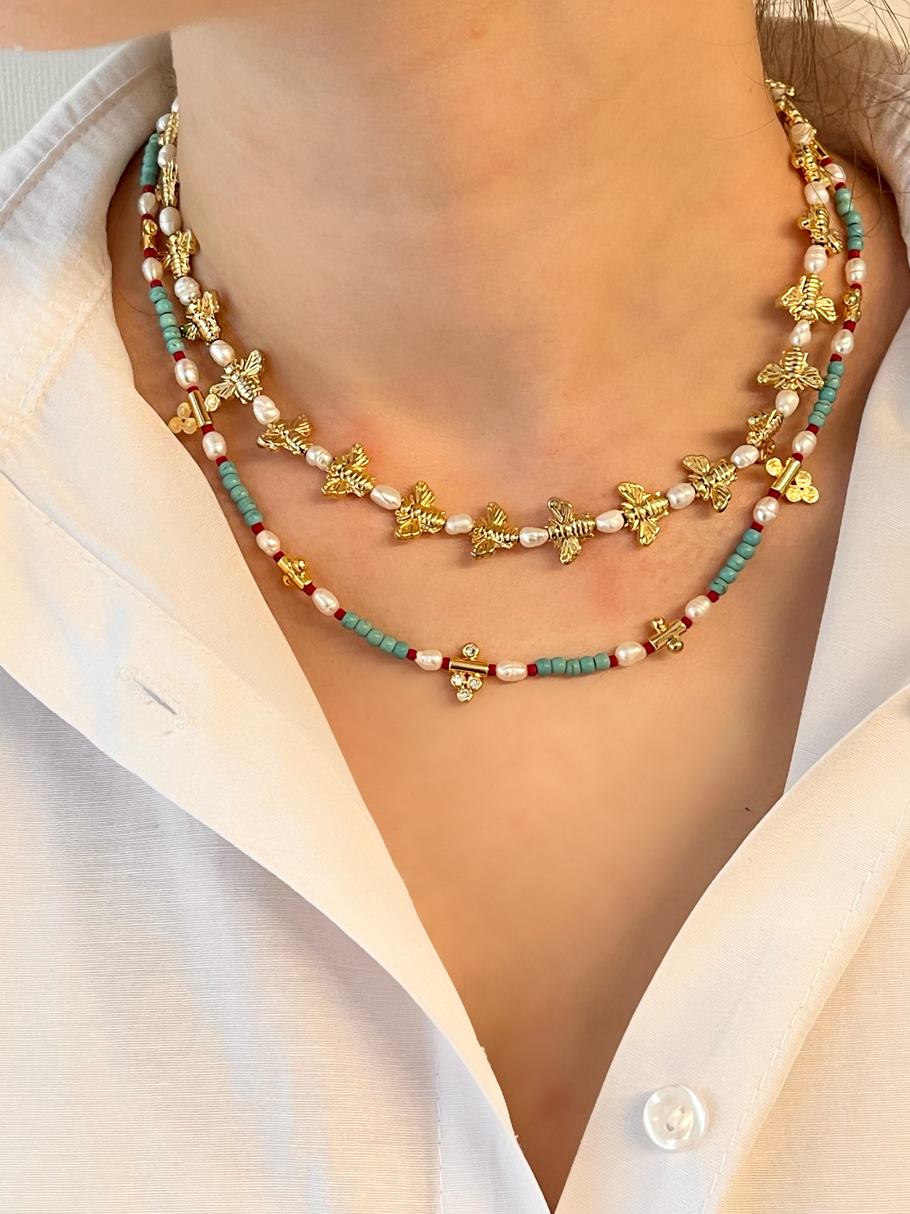 BEE LOVE PEARL NECKLACE